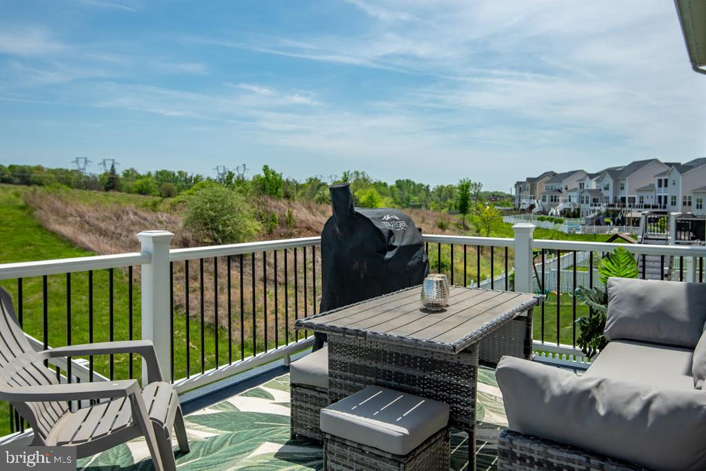 MOON GLADE FARM - Residential