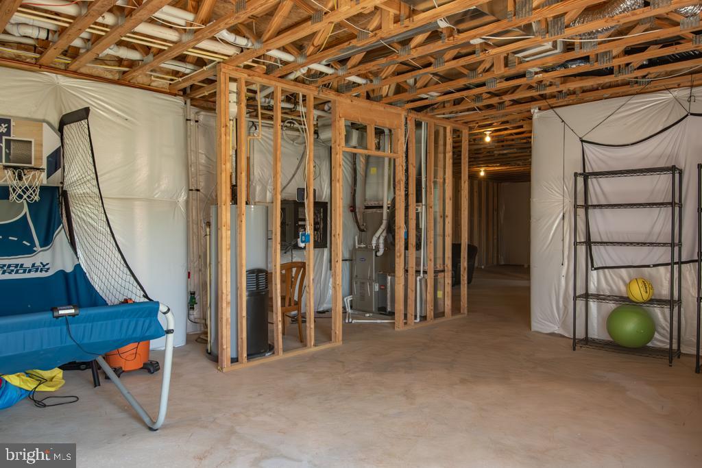 MOON GLADE FARM - Residential