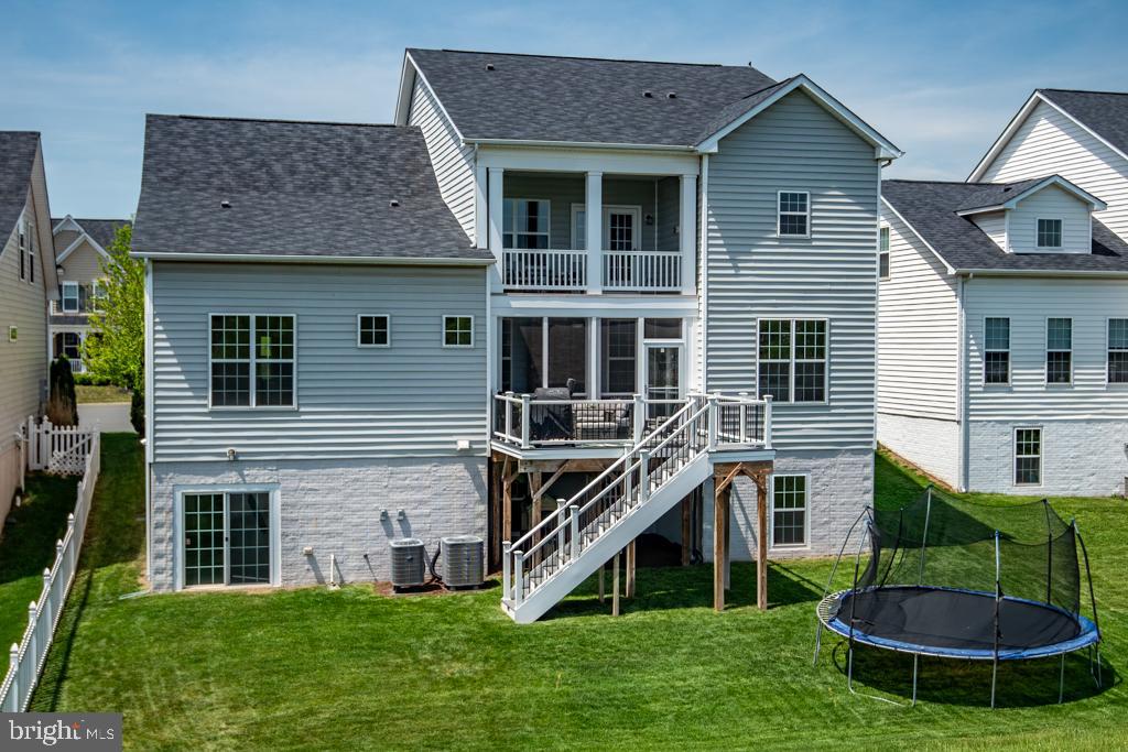 MOON GLADE FARM - Residential