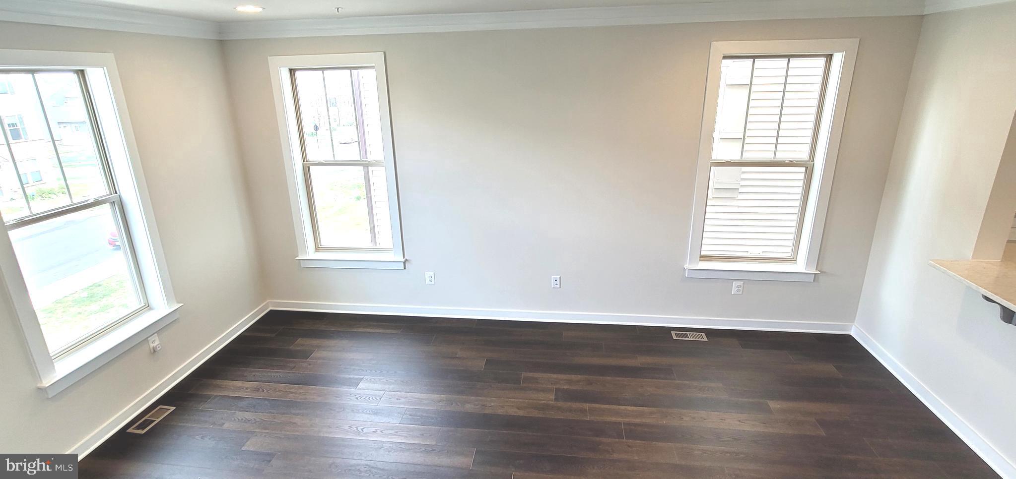 VILLAGES OF URBANA - Residential Lease