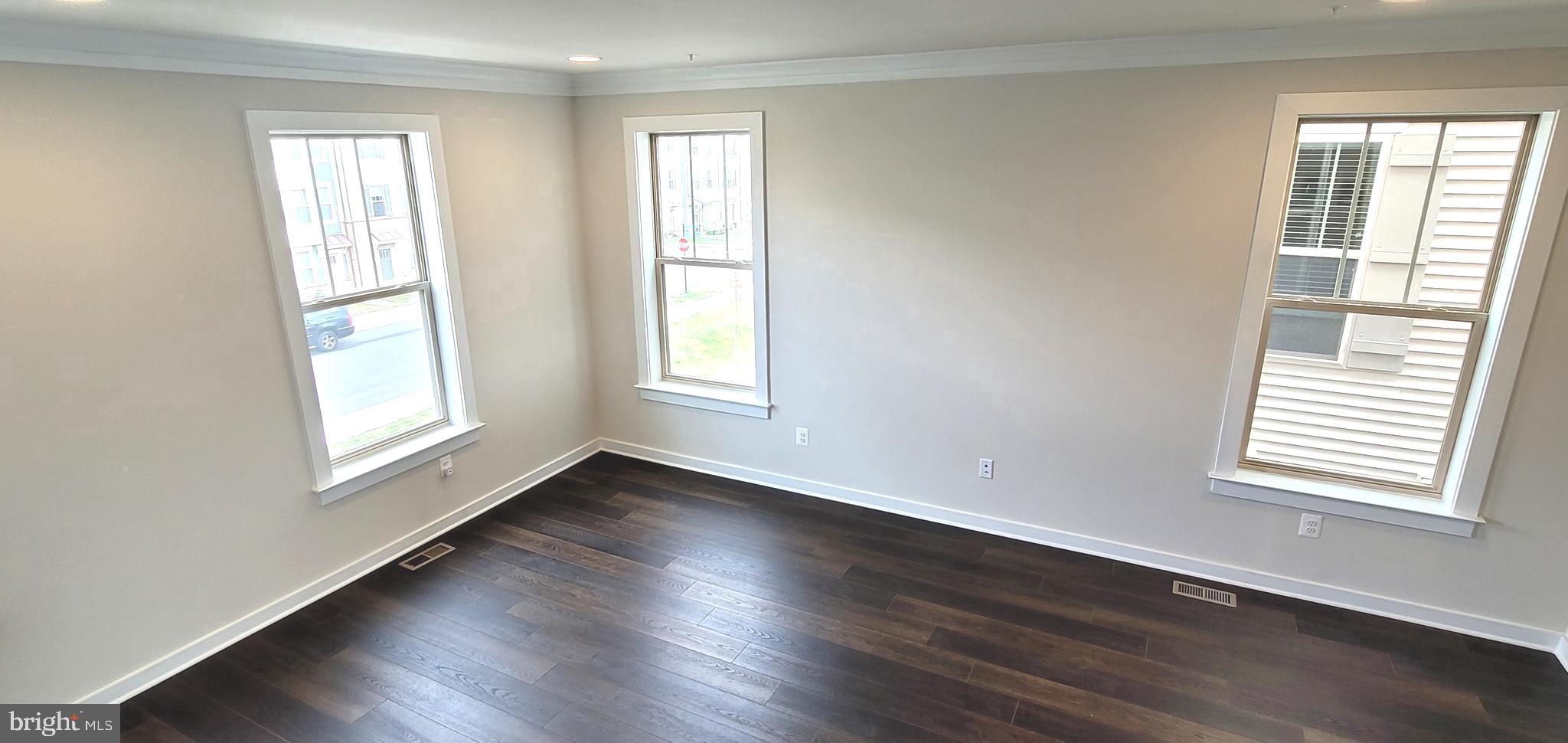 VILLAGES OF URBANA - Residential Lease