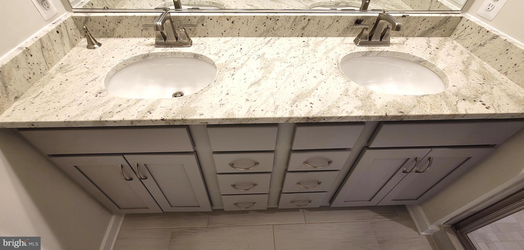 VILLAGES OF URBANA - Residential Lease