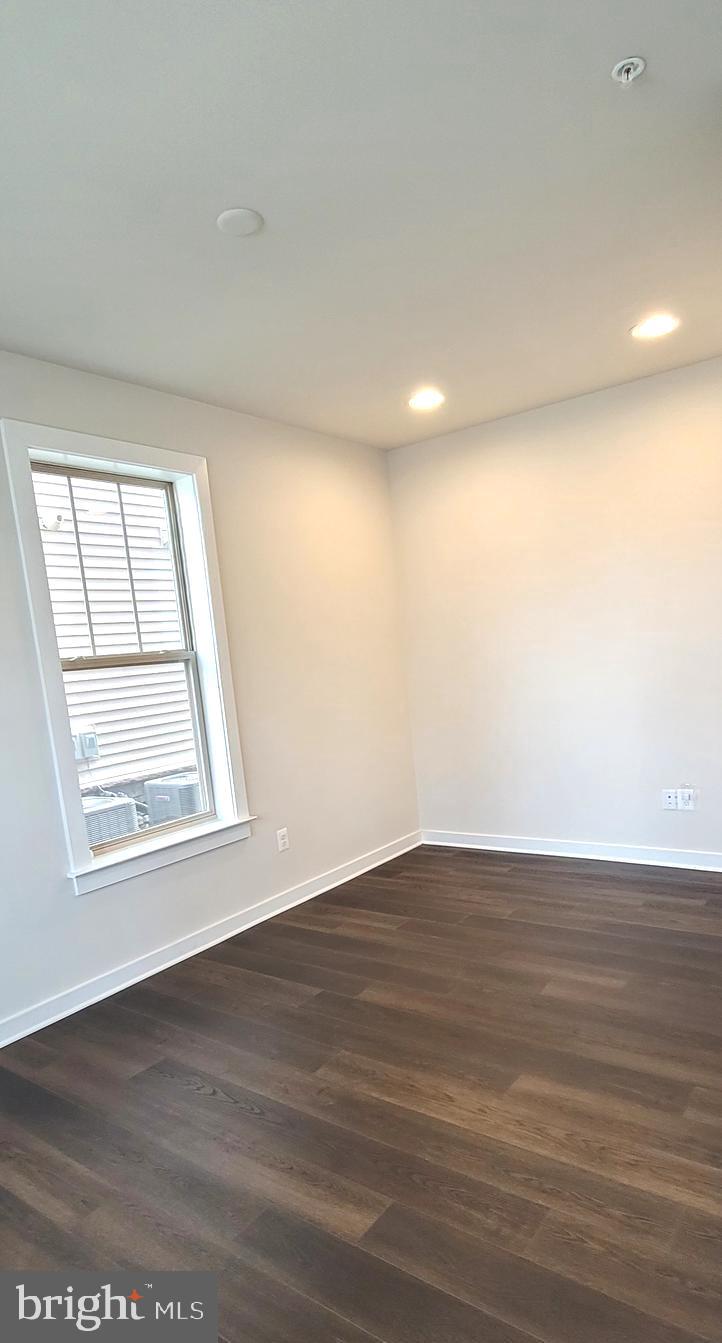 VILLAGES OF URBANA - Residential Lease