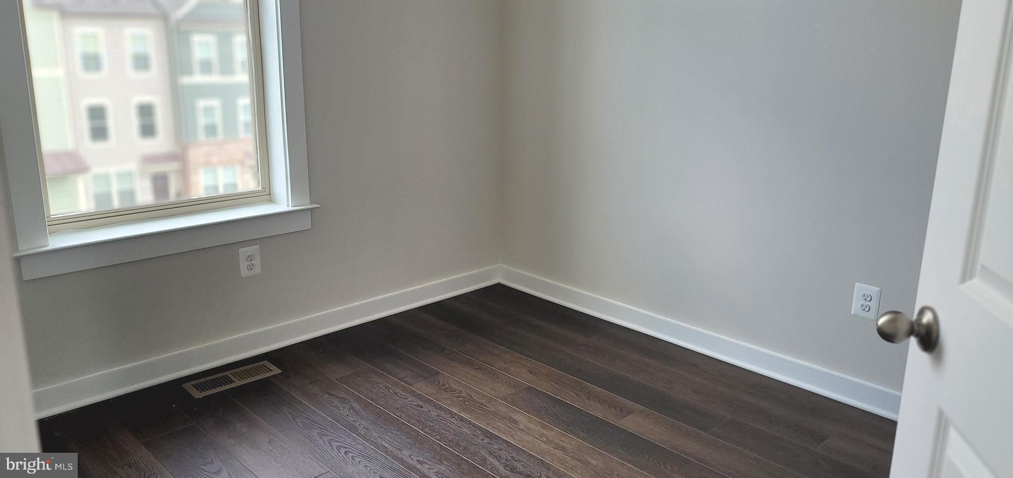 VILLAGES OF URBANA - Residential Lease