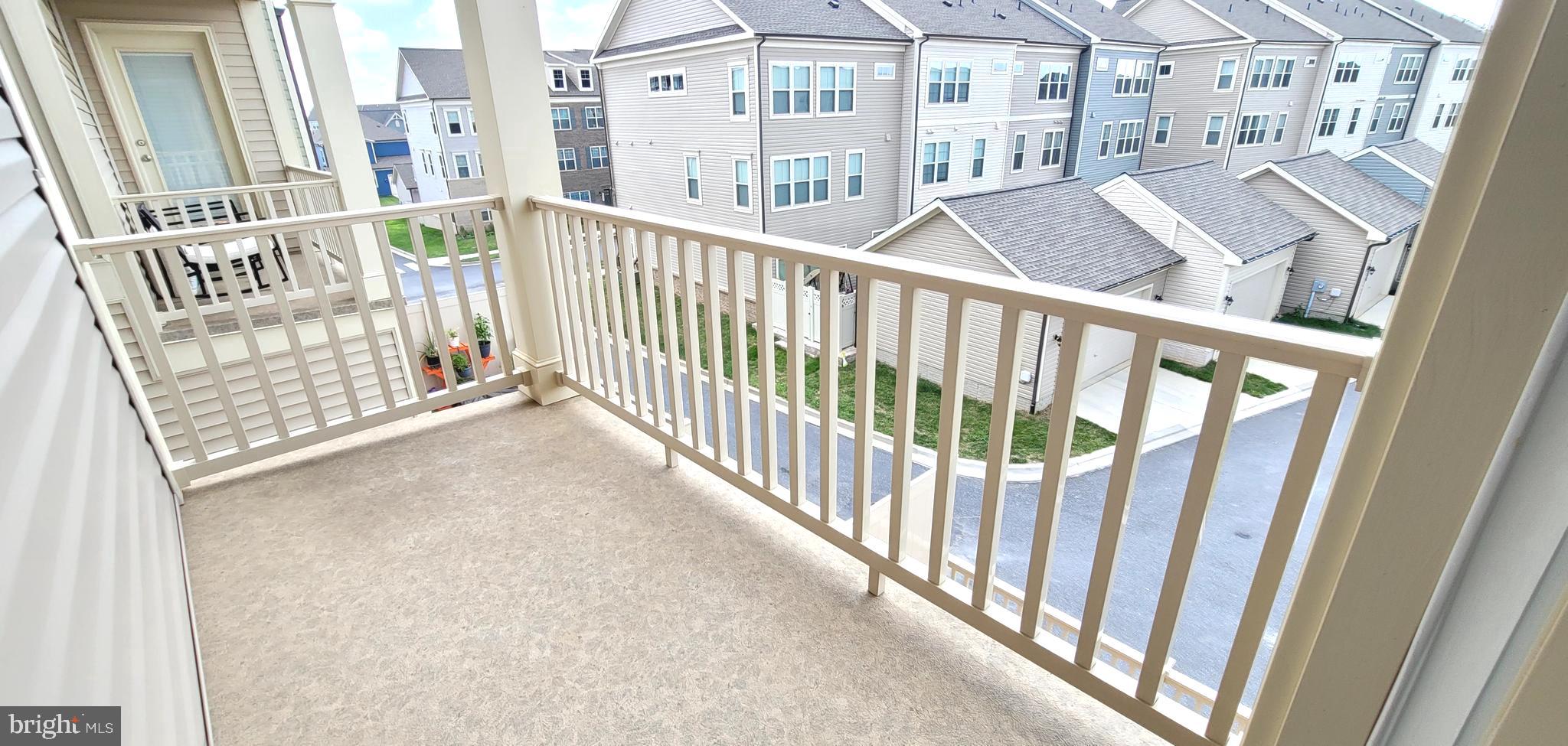 VILLAGES OF URBANA - Residential Lease