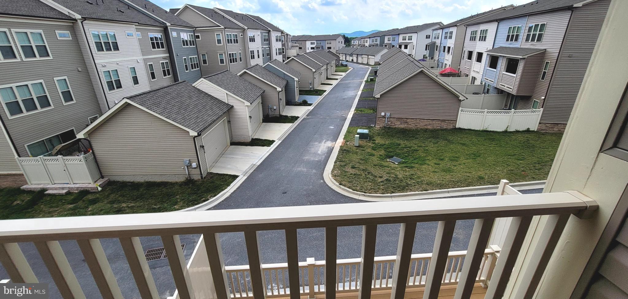 VILLAGES OF URBANA - Residential Lease