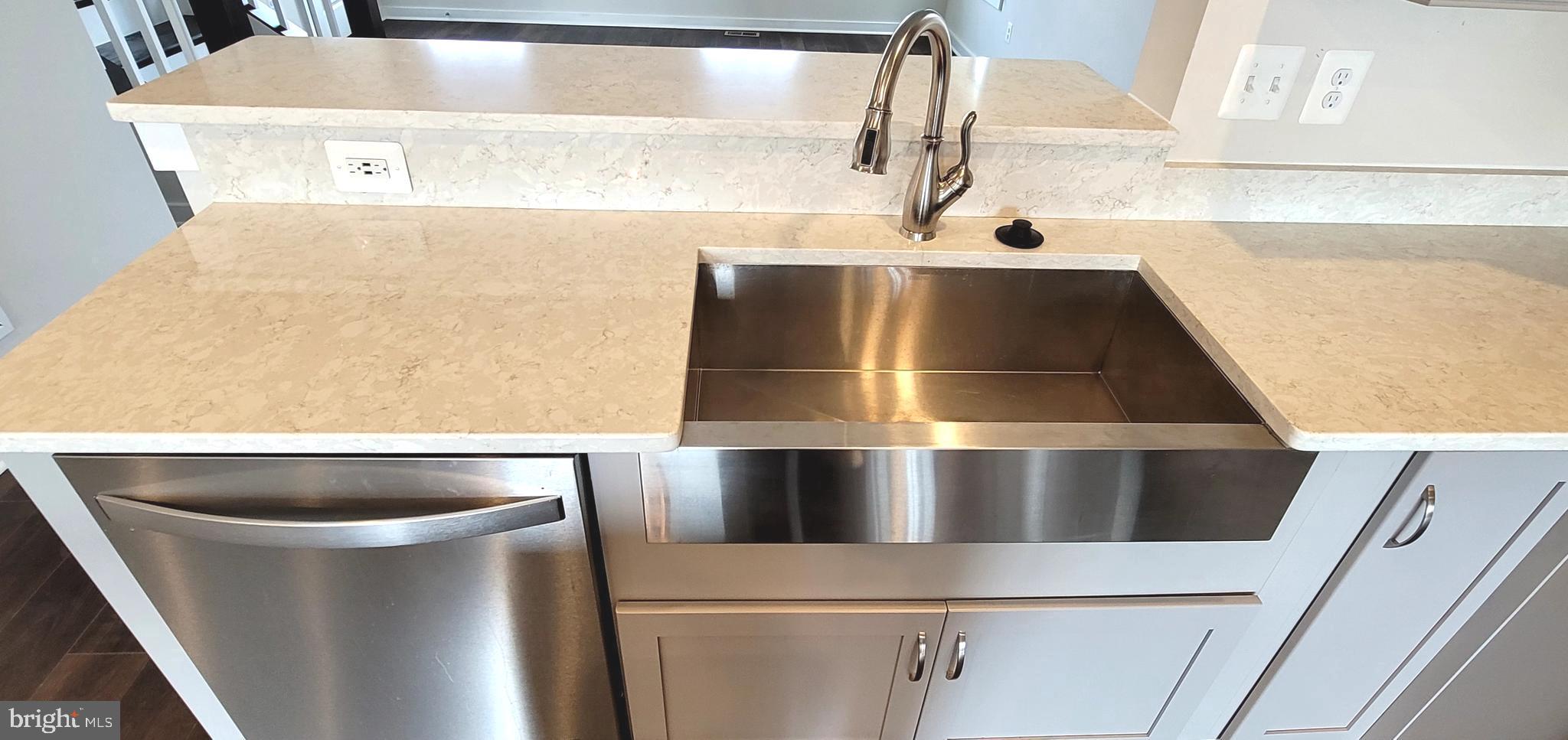 VILLAGES OF URBANA - Residential Lease