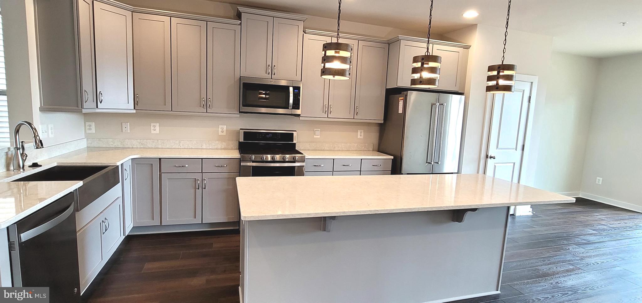 VILLAGES OF URBANA - Residential Lease