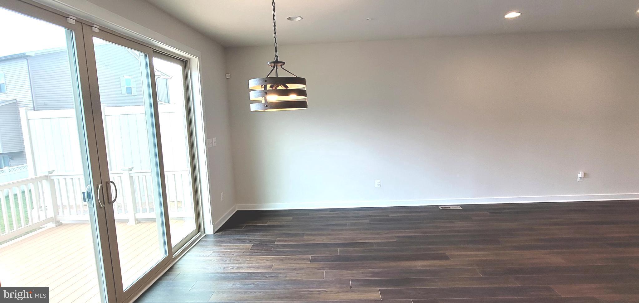 VILLAGES OF URBANA - Residential Lease