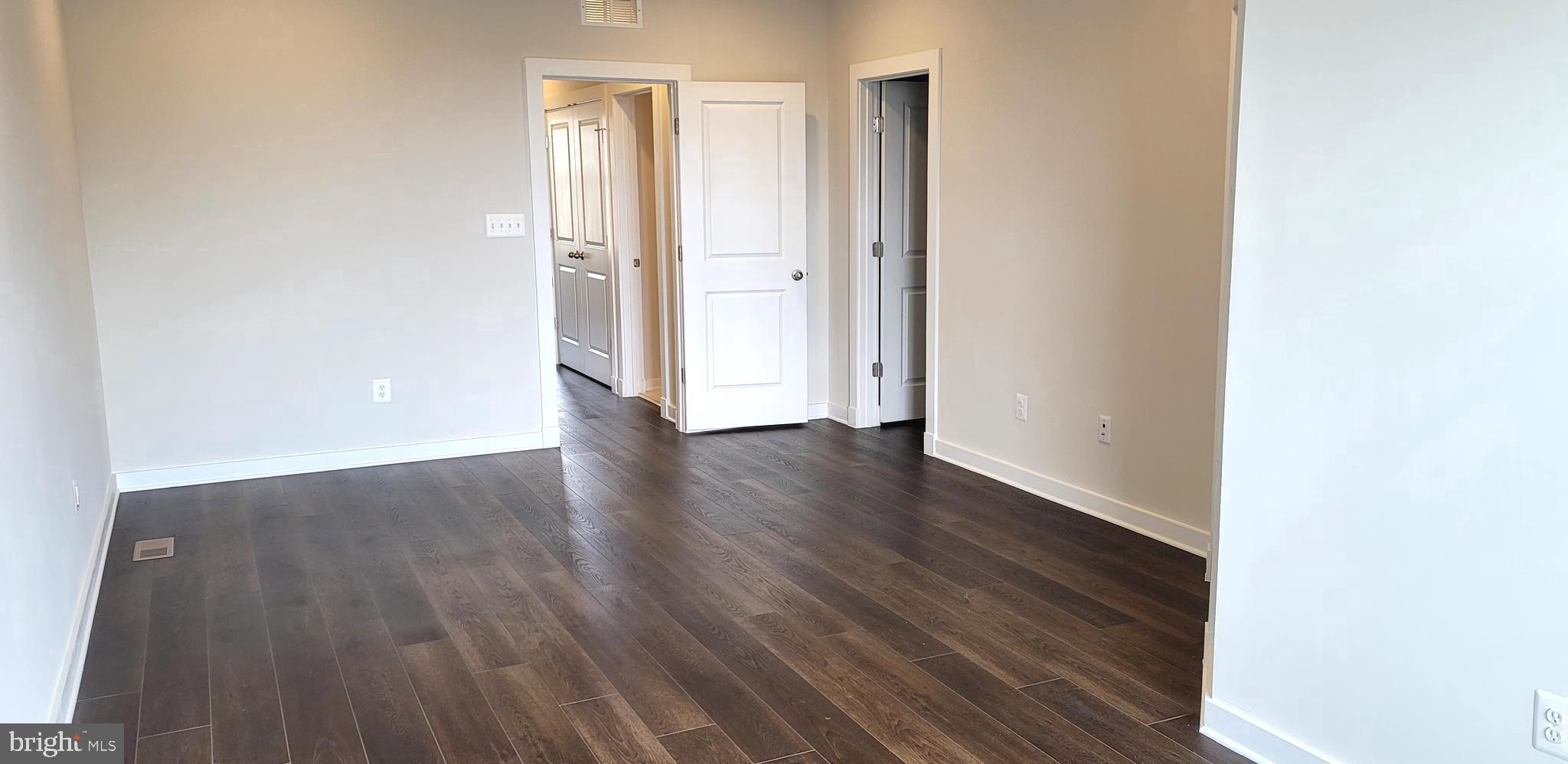 VILLAGES OF URBANA - Residential Lease