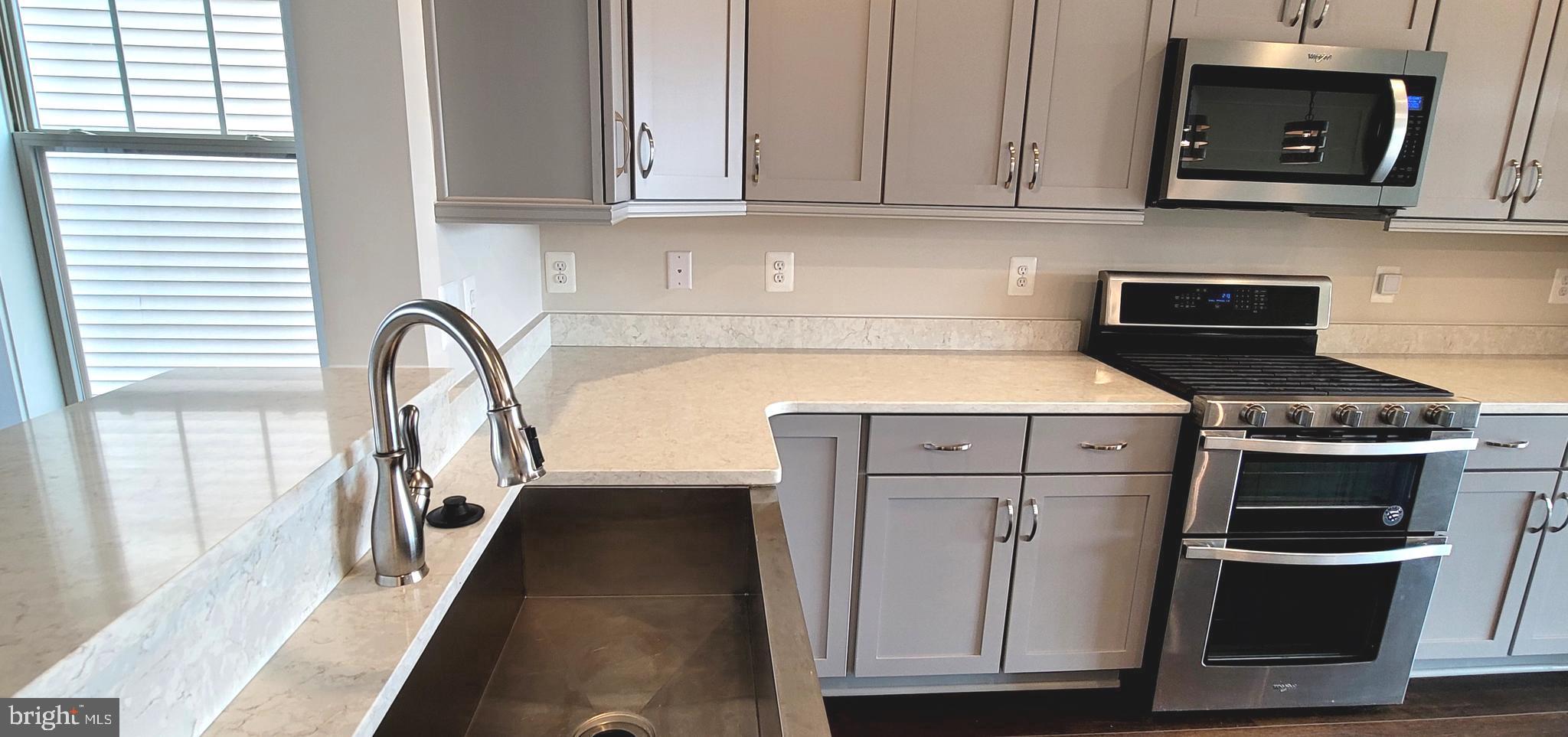 VILLAGES OF URBANA - Residential Lease