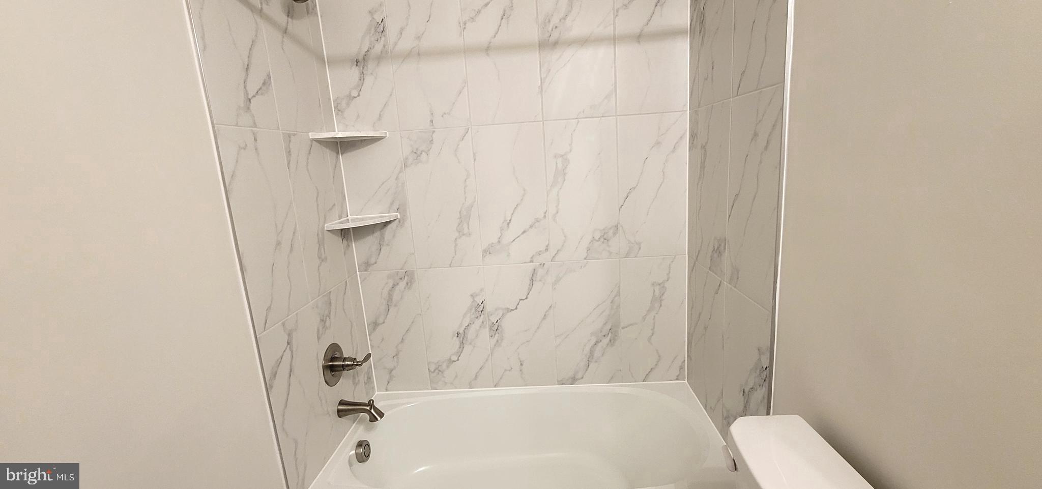 VILLAGES OF URBANA - Residential Lease