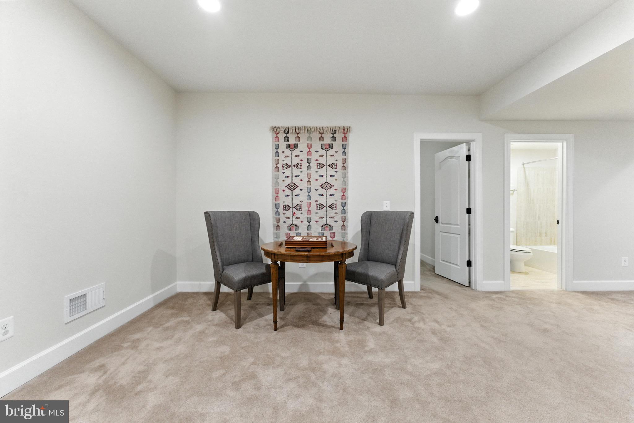 ROSEMONT - Residential