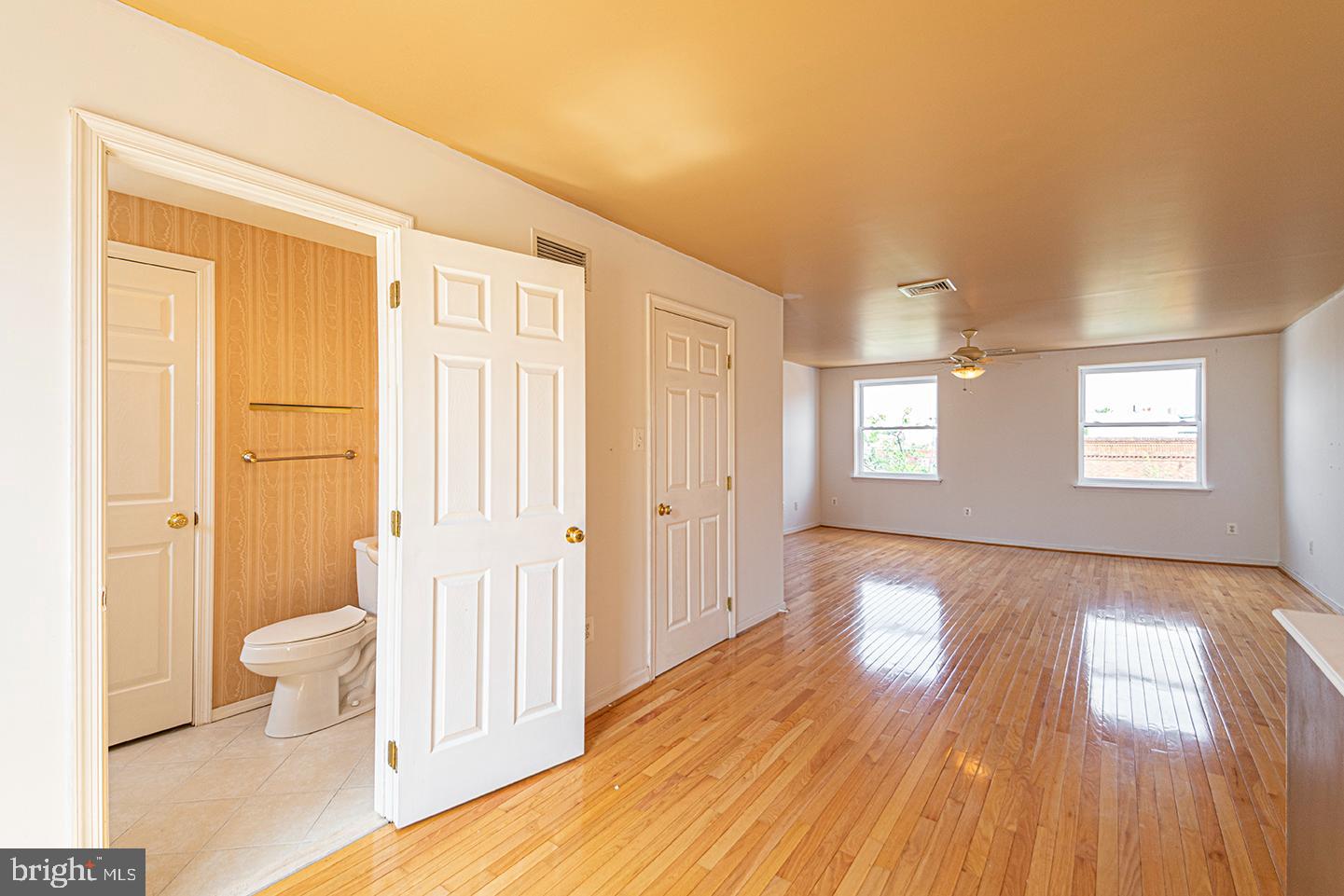 EAST PASSYUNK CROSSING - Residential Lease