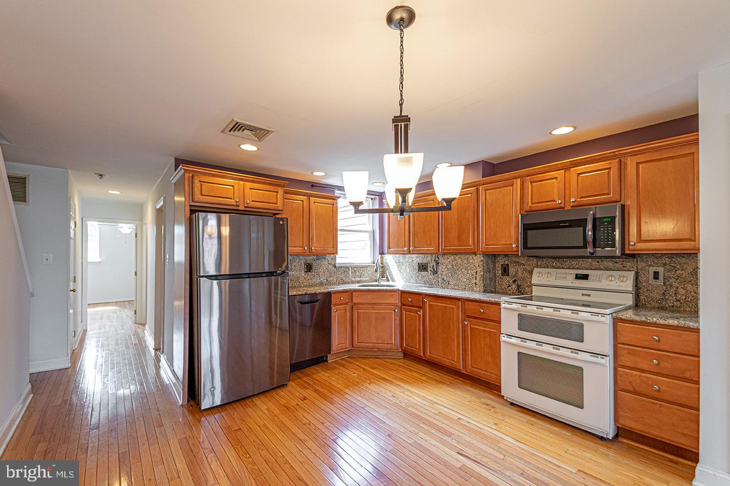 EAST PASSYUNK CROSSING - Residential Lease