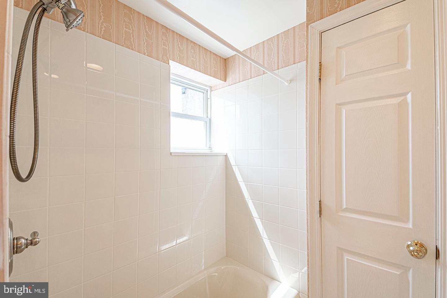 EAST PASSYUNK CROSSING - Residential Lease