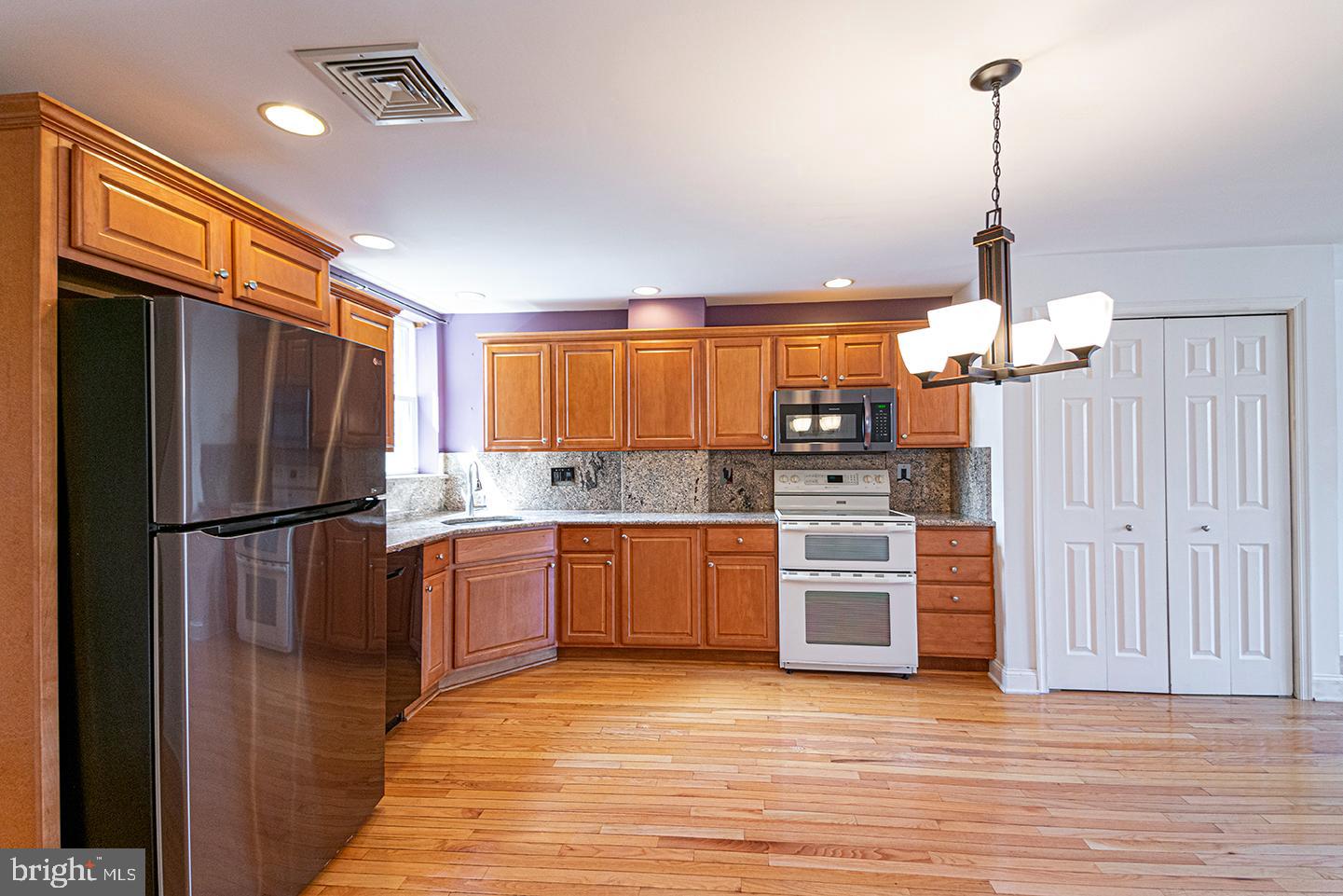 EAST PASSYUNK CROSSING - Residential Lease