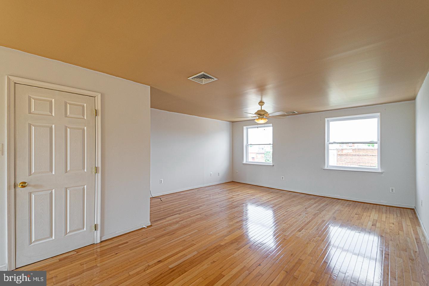 EAST PASSYUNK CROSSING - Residential Lease