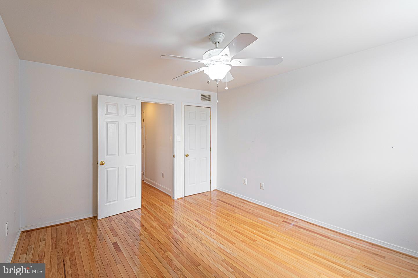 EAST PASSYUNK CROSSING - Residential Lease