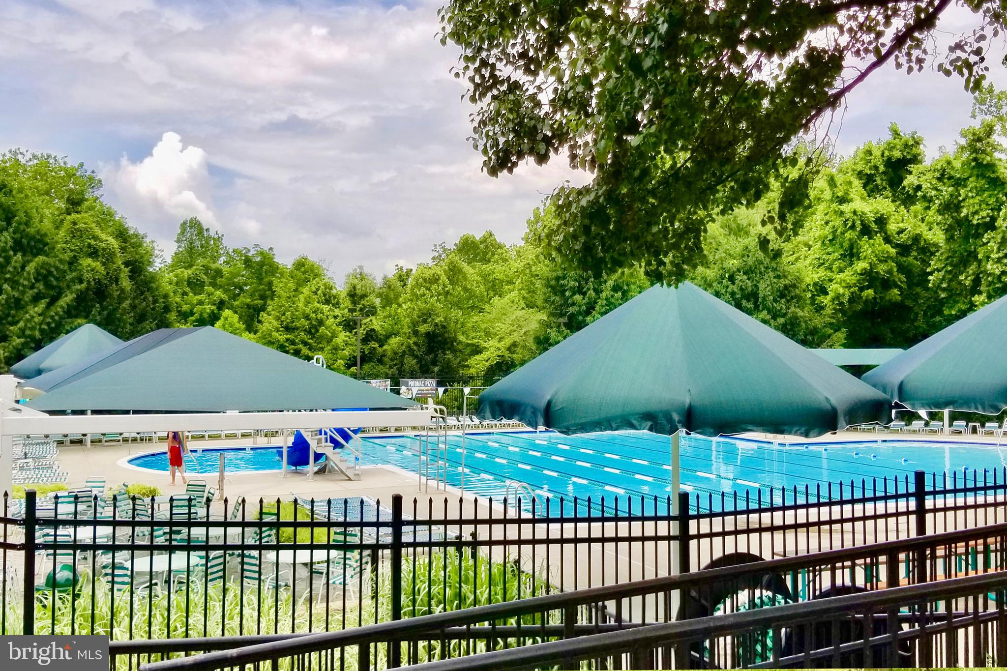 WILLOWS OF POTOMAC - Residential