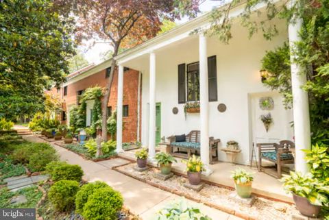 Condo For Sale - 1647 Preston Road<br/> Alexandria City County, ALEXANDRIA, VA 22302