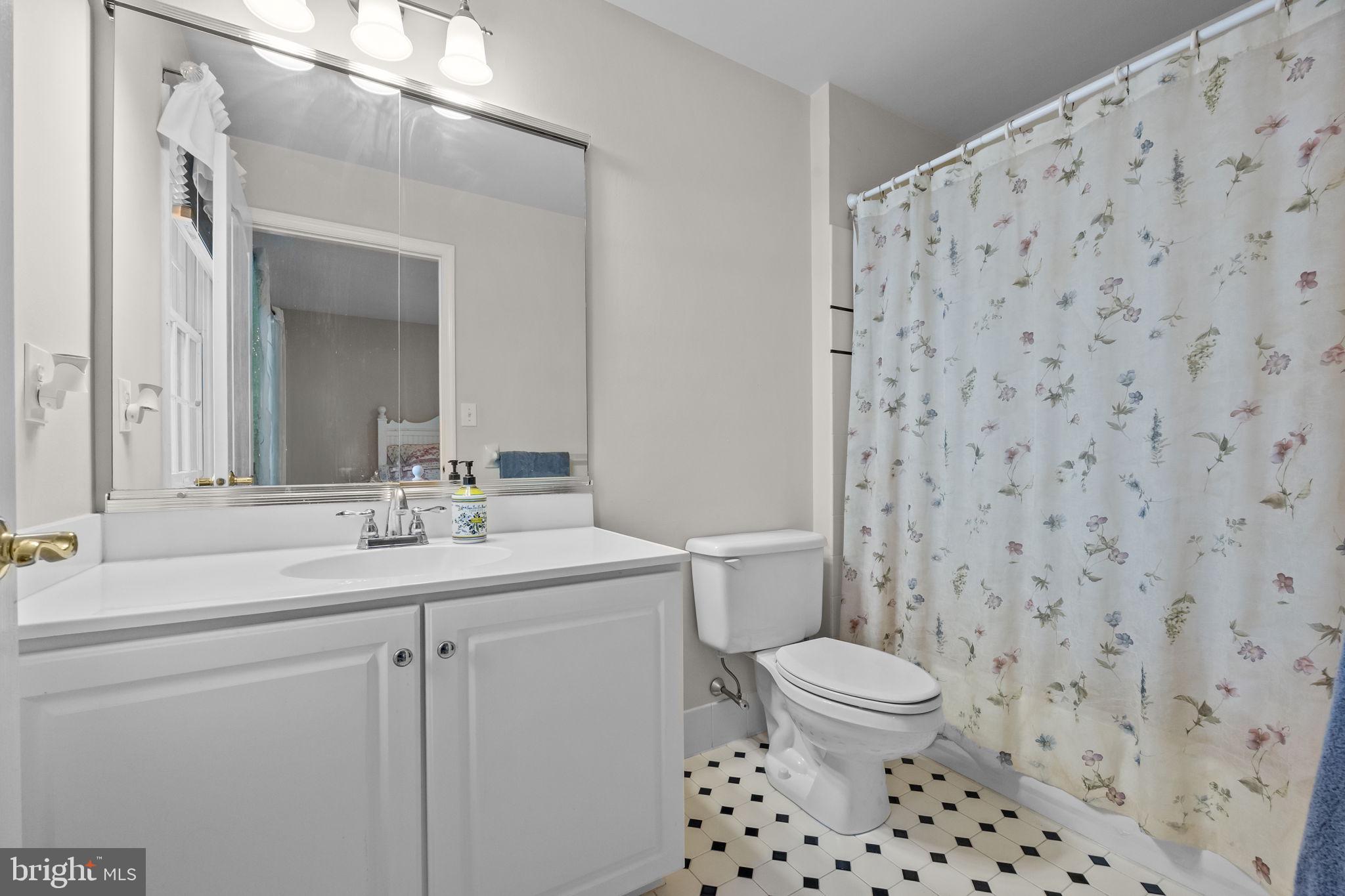 OAKS OF BUCKINGHAM - Residential