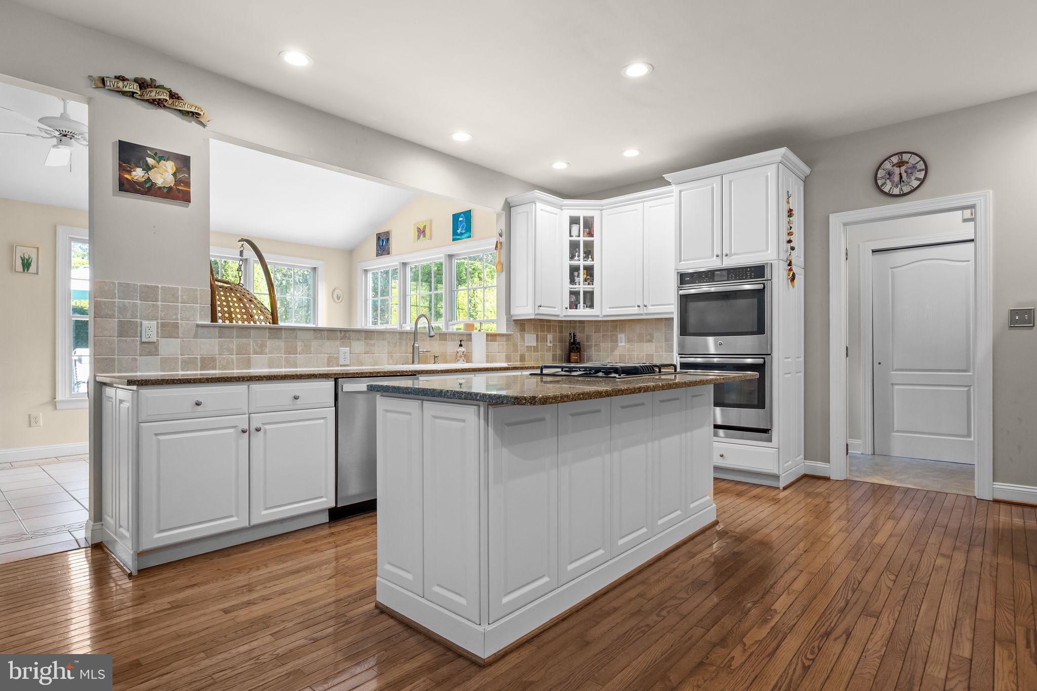 OAKS OF BUCKINGHAM - Residential