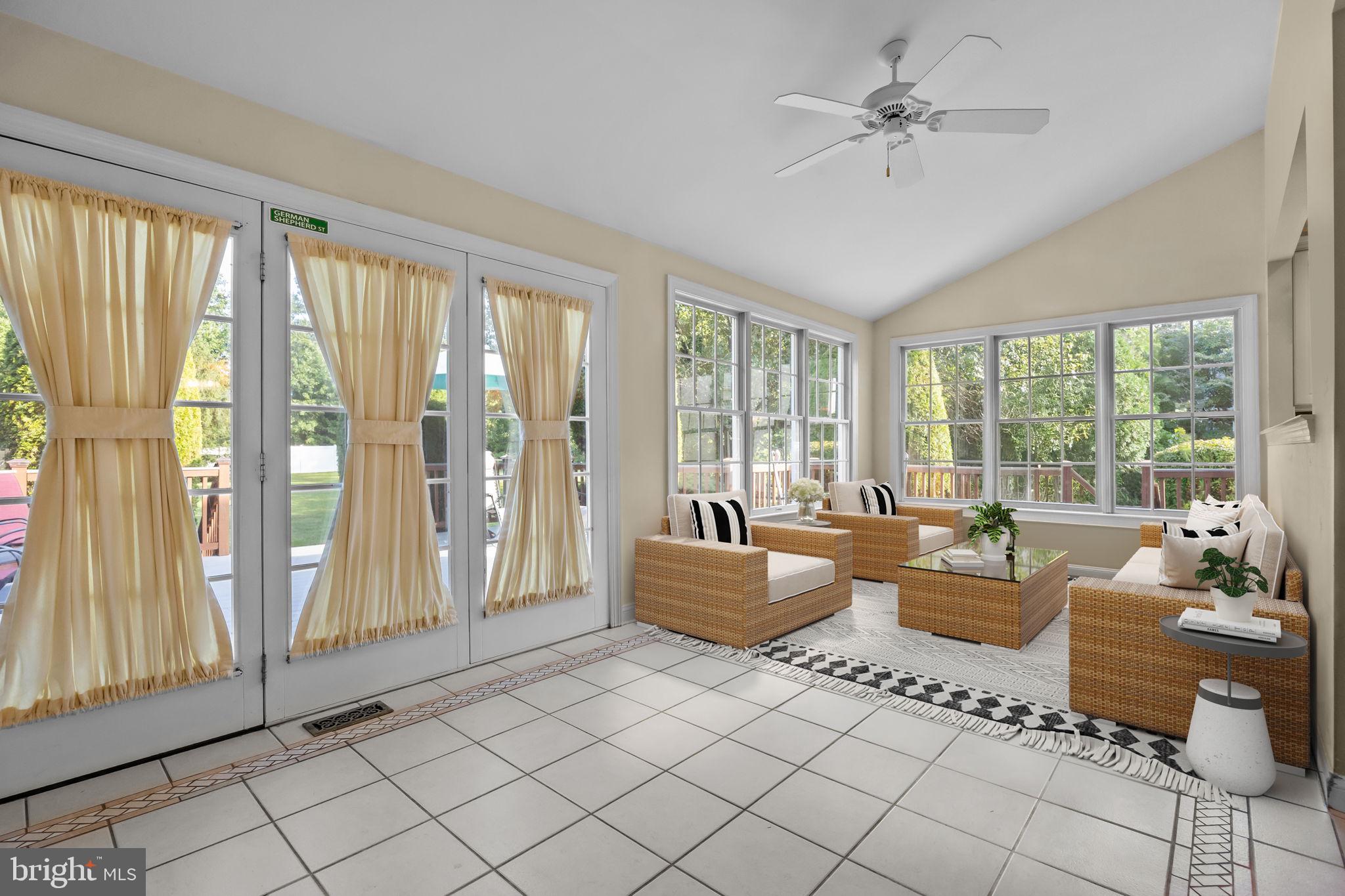 OAKS OF BUCKINGHAM - Residential