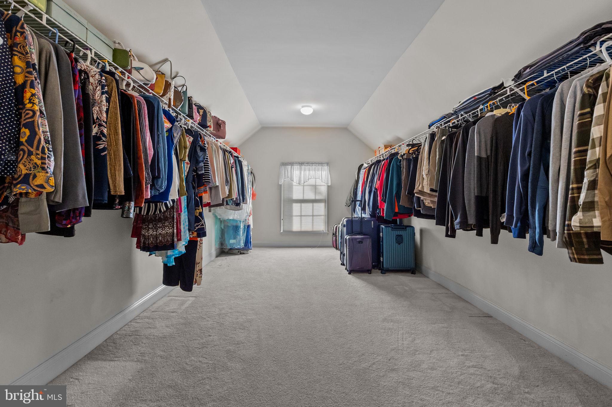 OAKS OF BUCKINGHAM - Residential