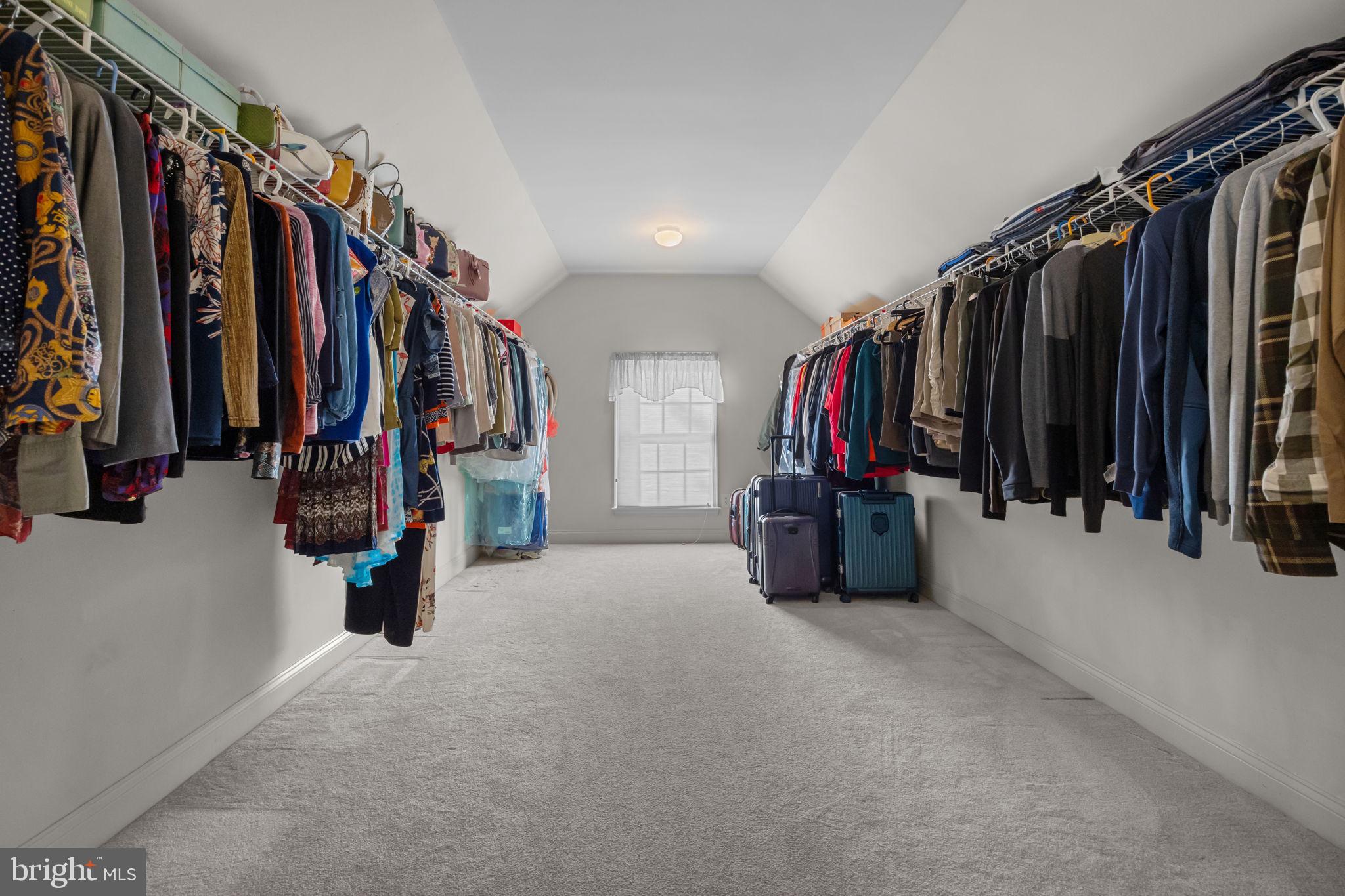 OAKS OF BUCKINGHAM - Residential