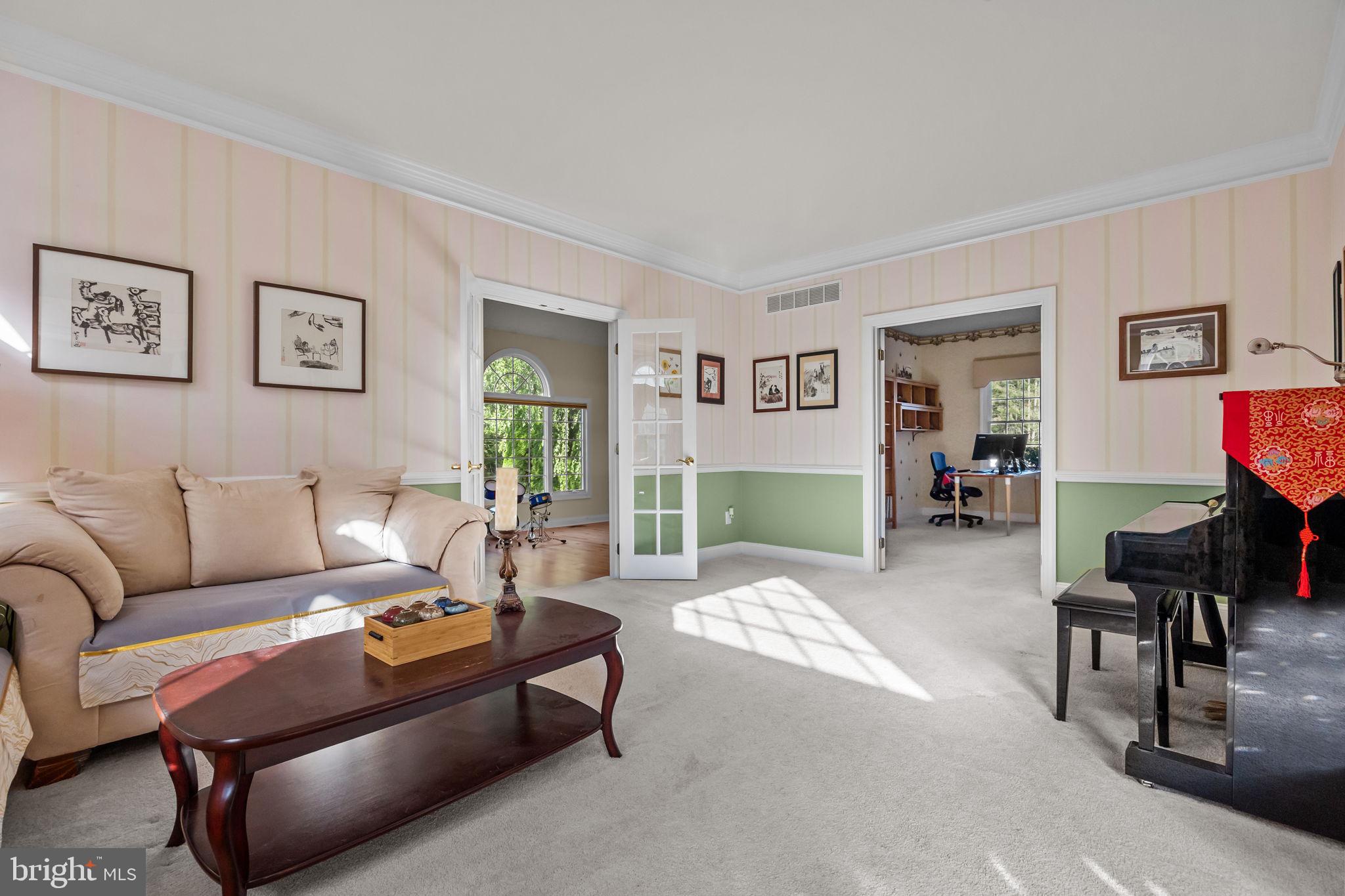 OAKS OF BUCKINGHAM - Residential