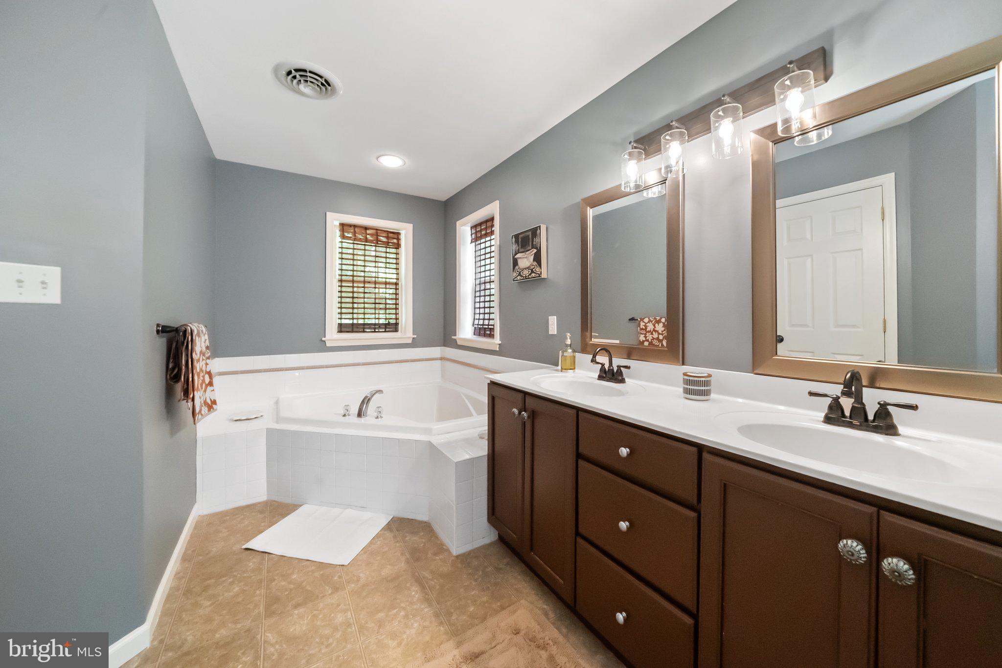 JACOBS RUN - Residential