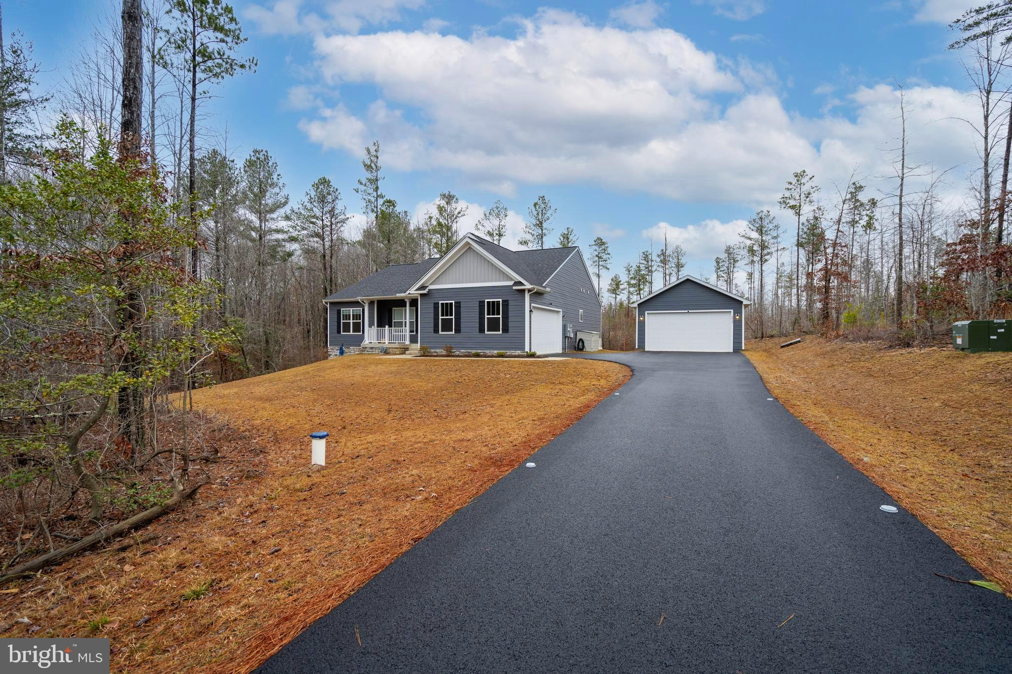 ESTATES OF BUCKINGHAM - Residential