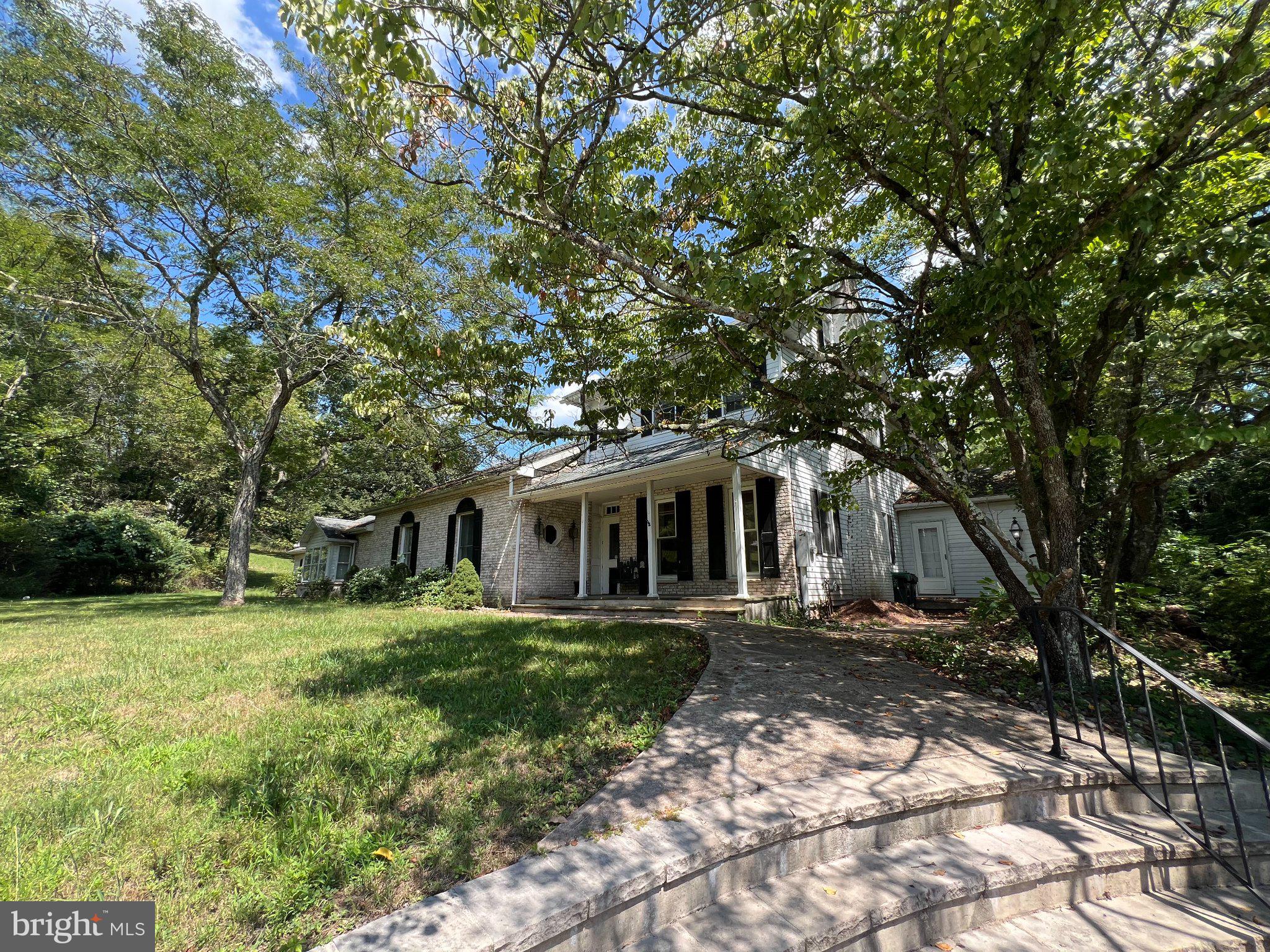 559 E SECOND MOUNTAIN ROAD