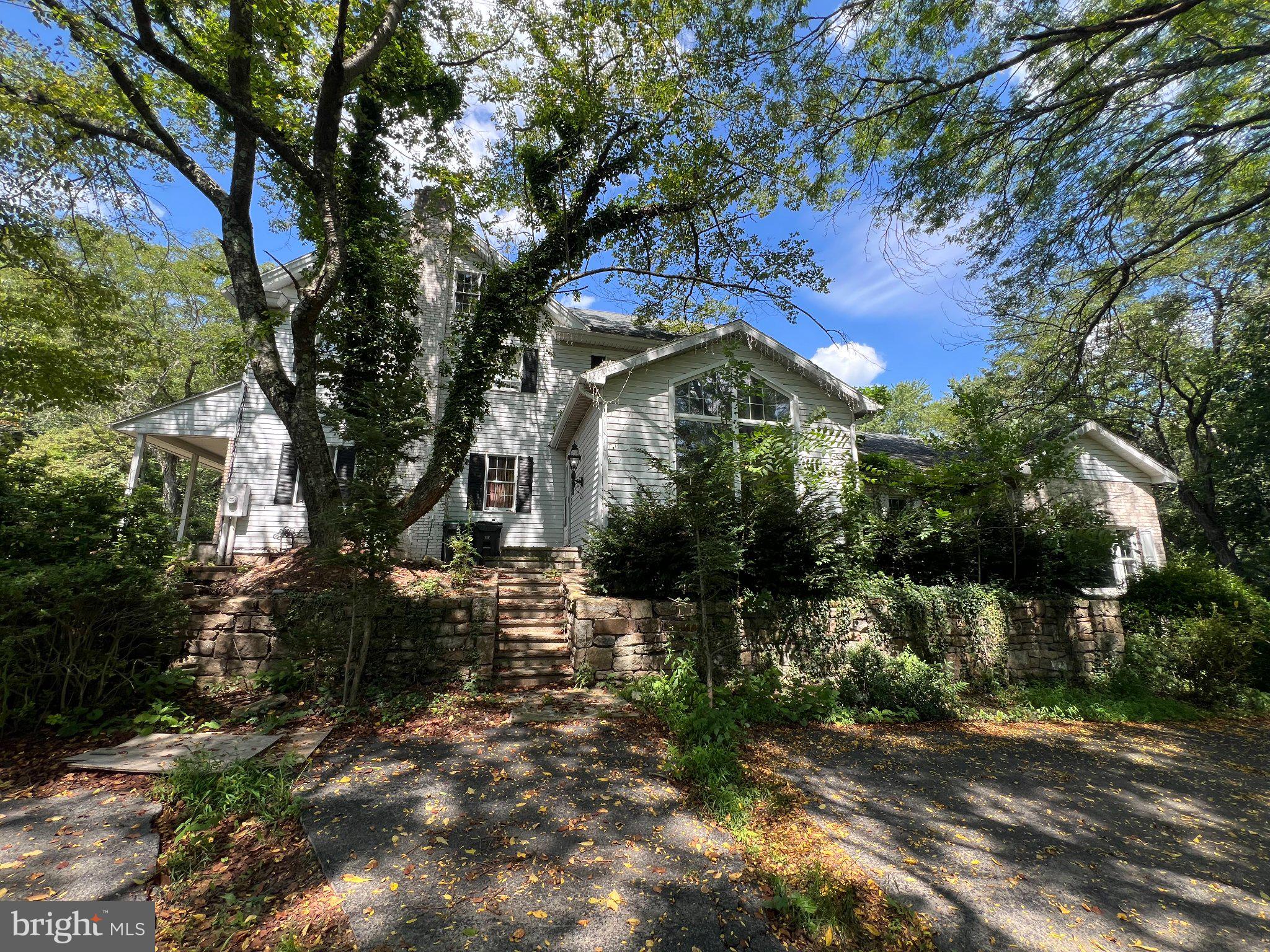 559 E SECOND MOUNTAIN ROAD