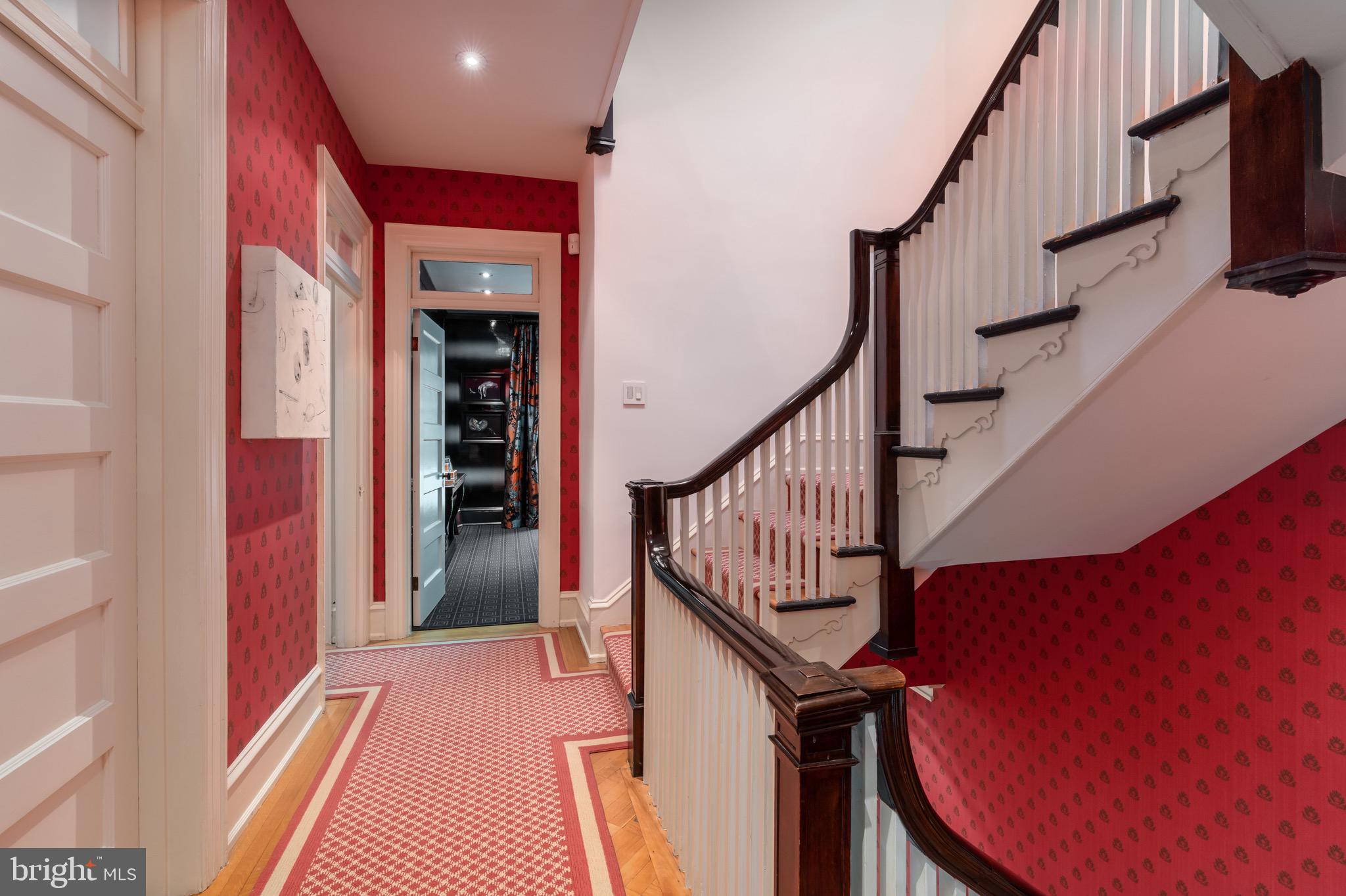 WOODLEY PARK - Residential