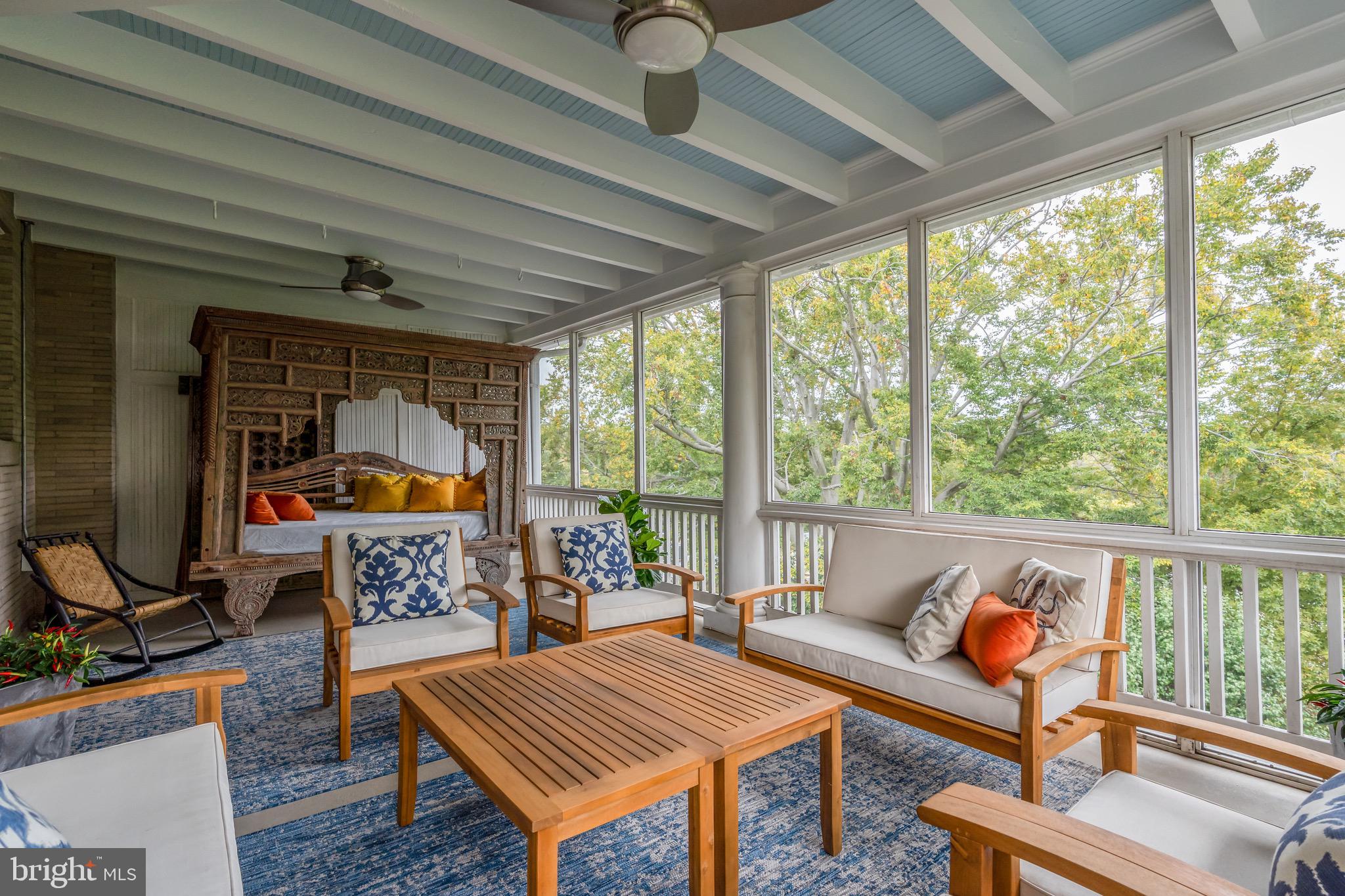 WOODLEY PARK - Residential