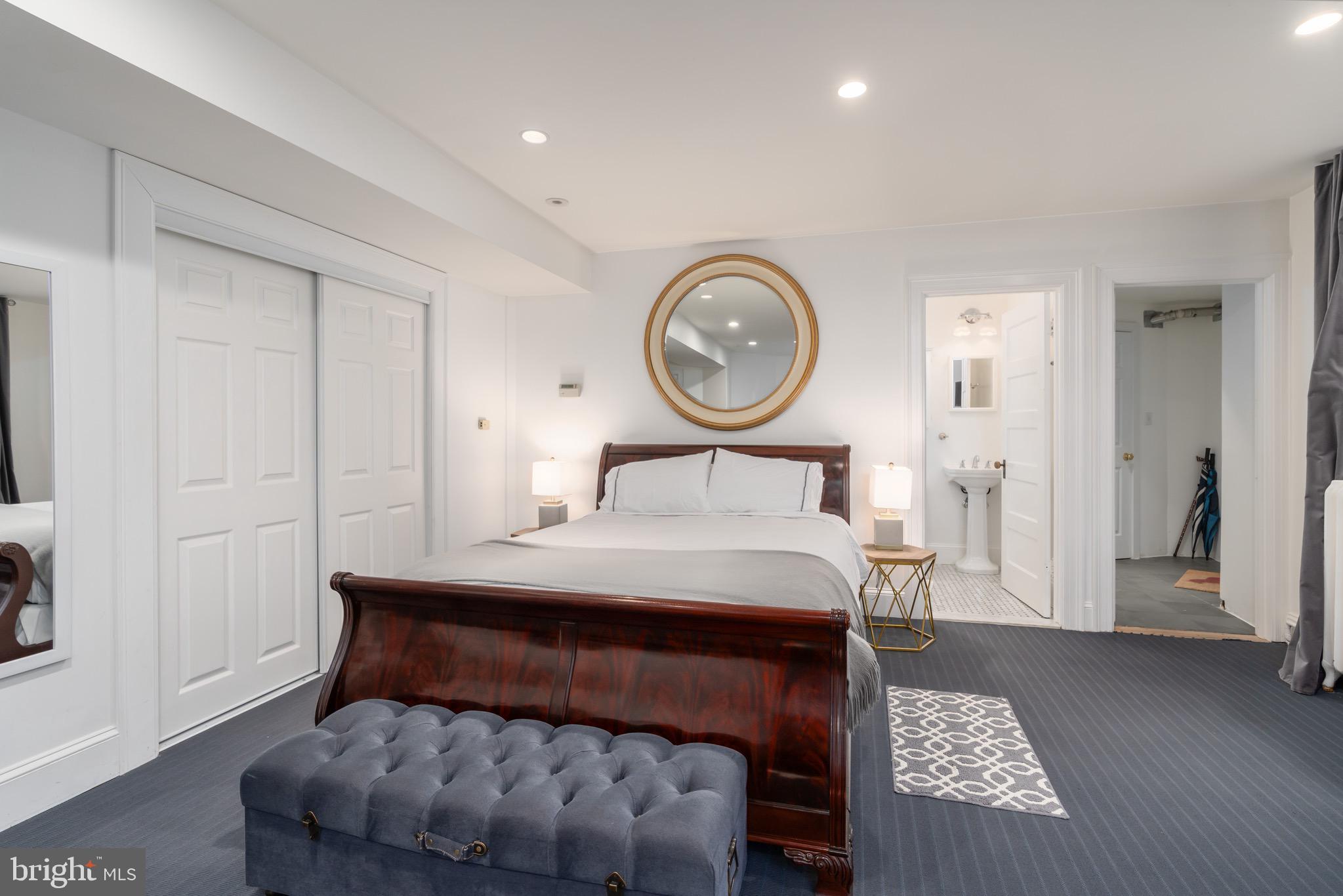 WOODLEY PARK - Residential