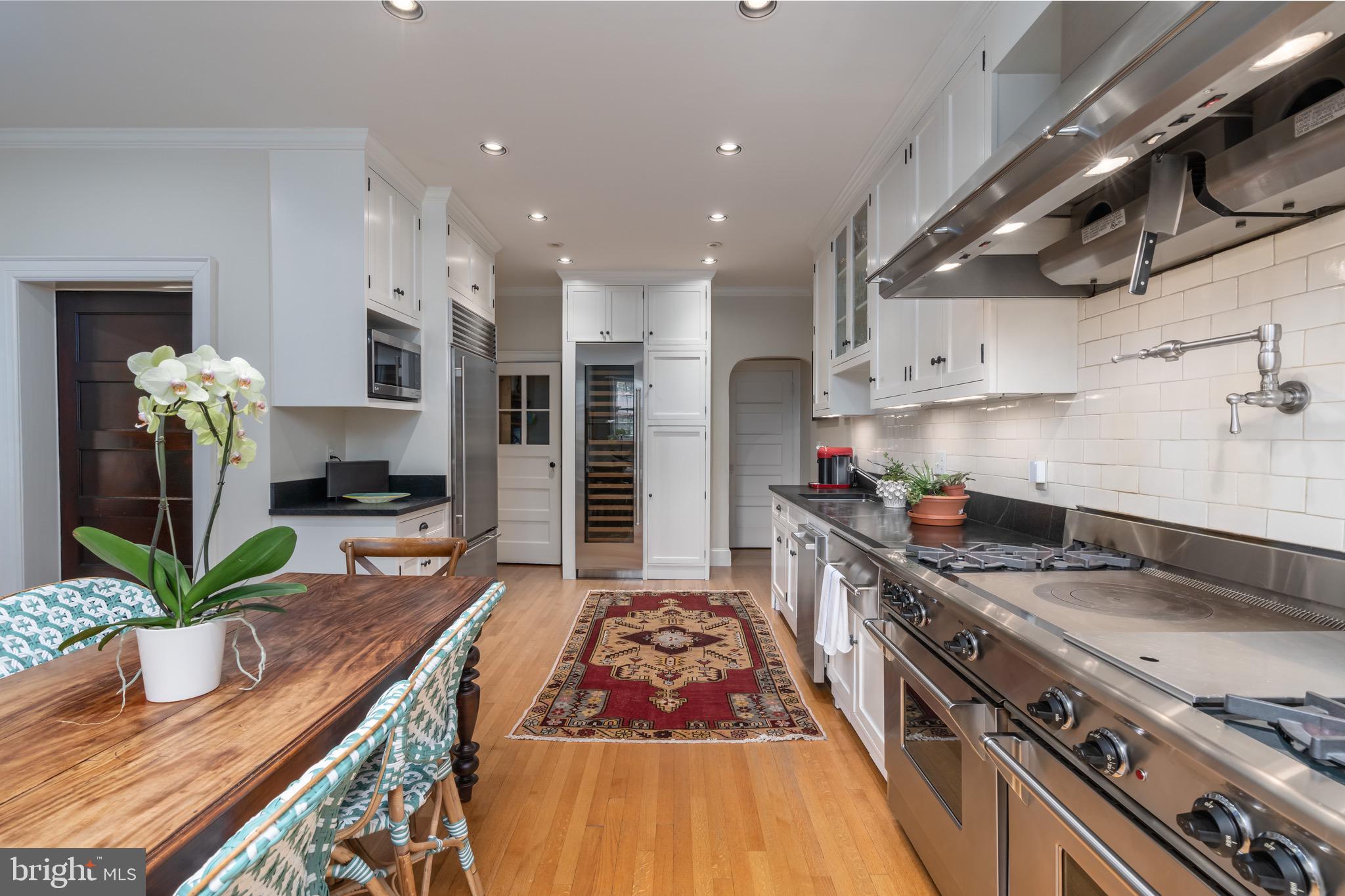 WOODLEY PARK - Residential