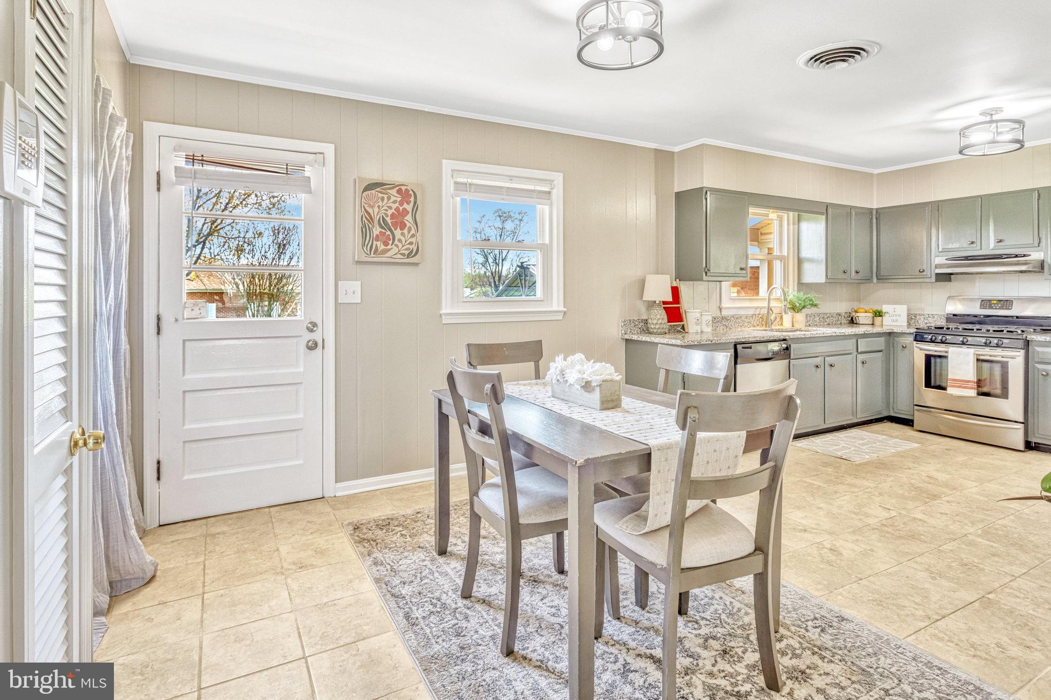 SHERATON HILLS - Residential