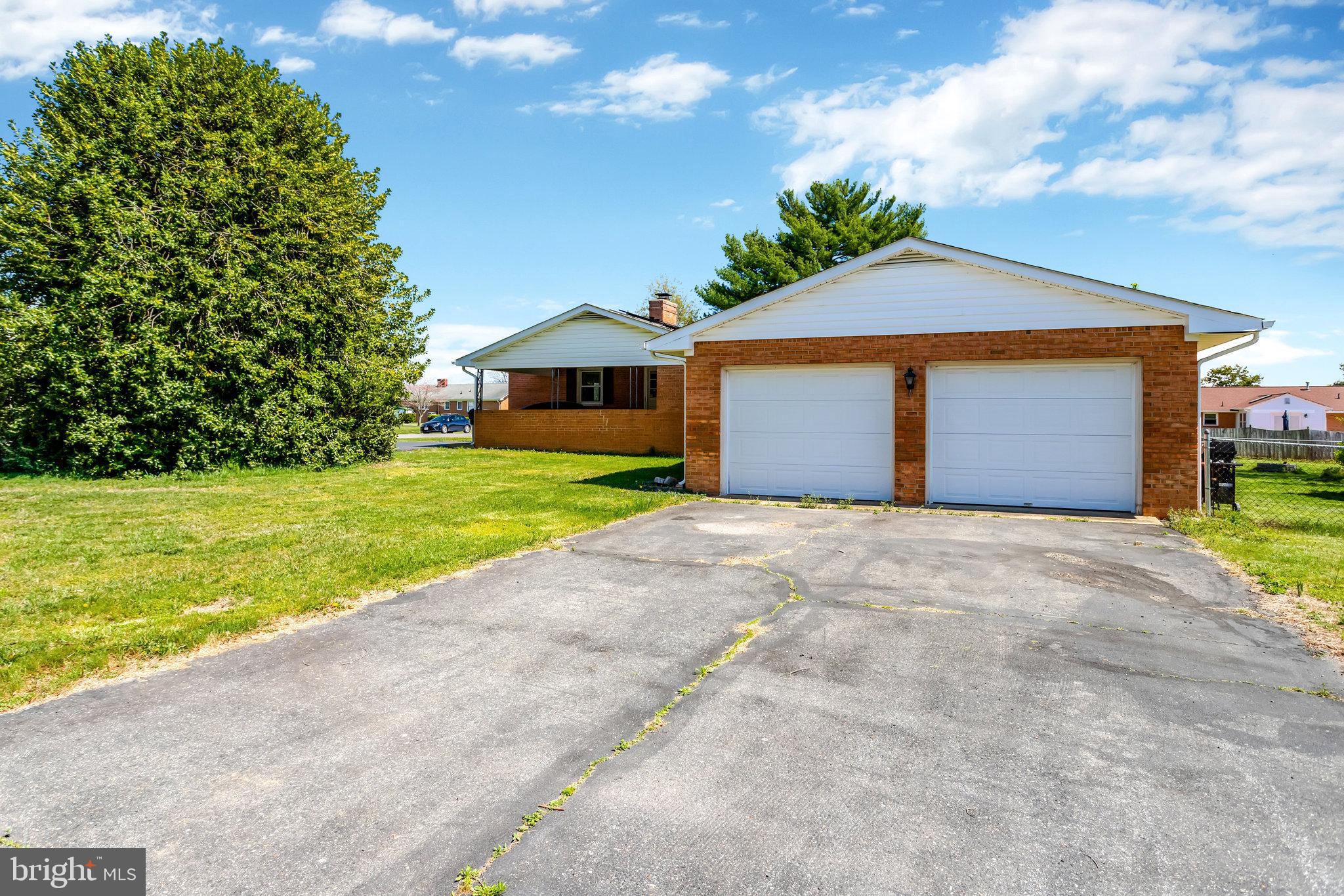 SHERATON HILLS - Residential