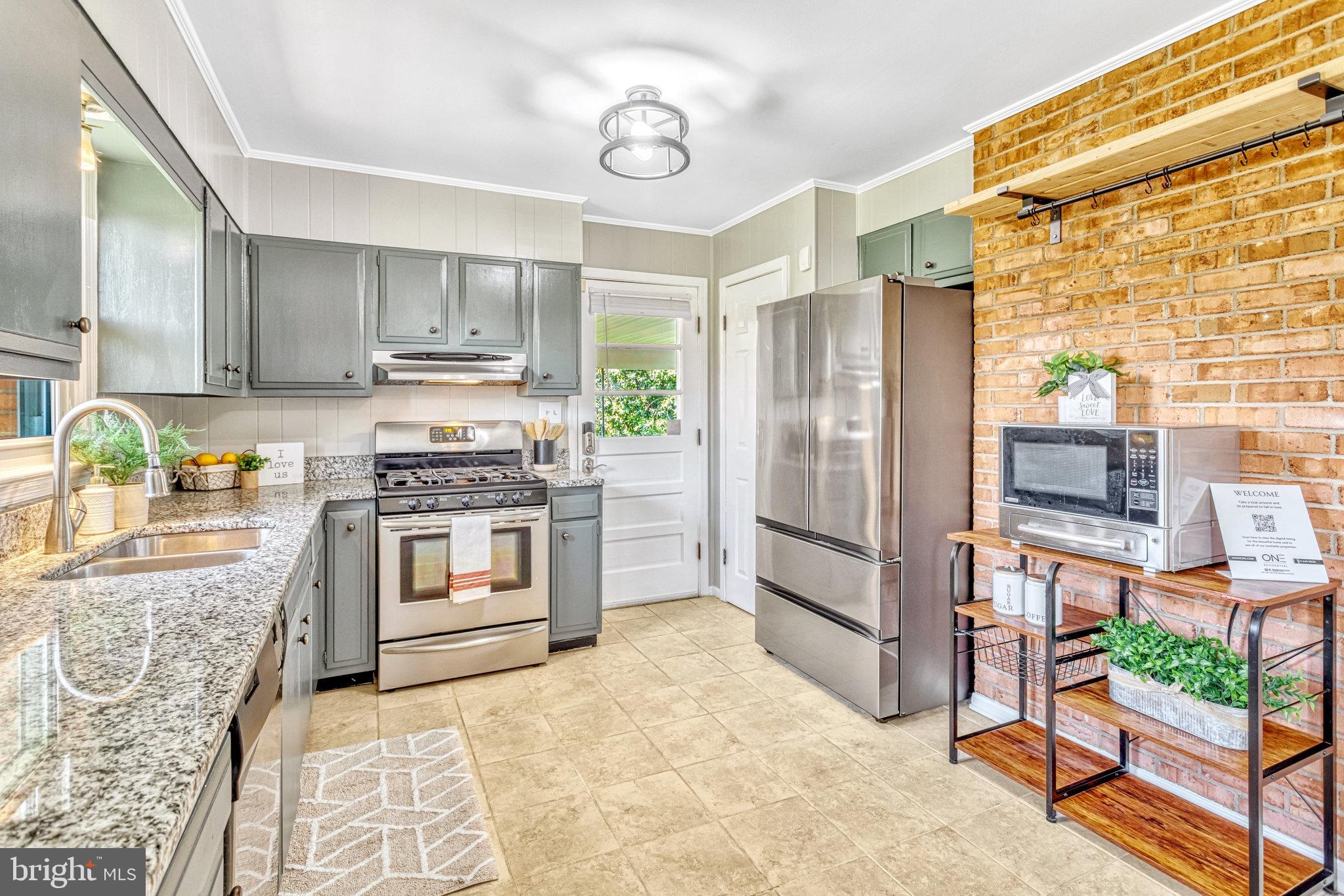 SHERATON HILLS - Residential