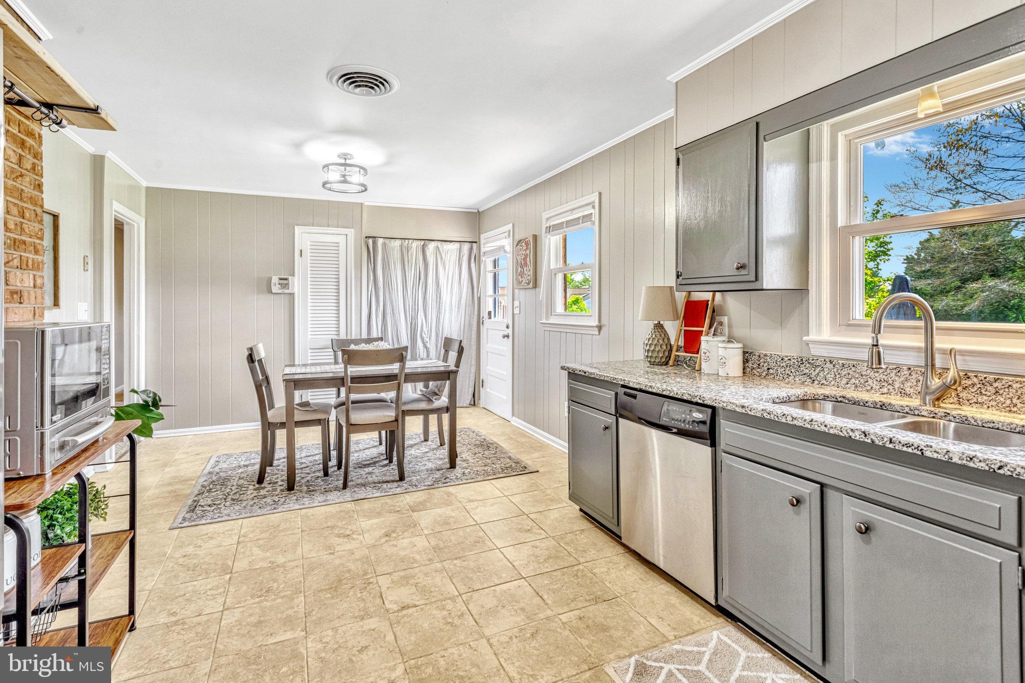 SHERATON HILLS - Residential