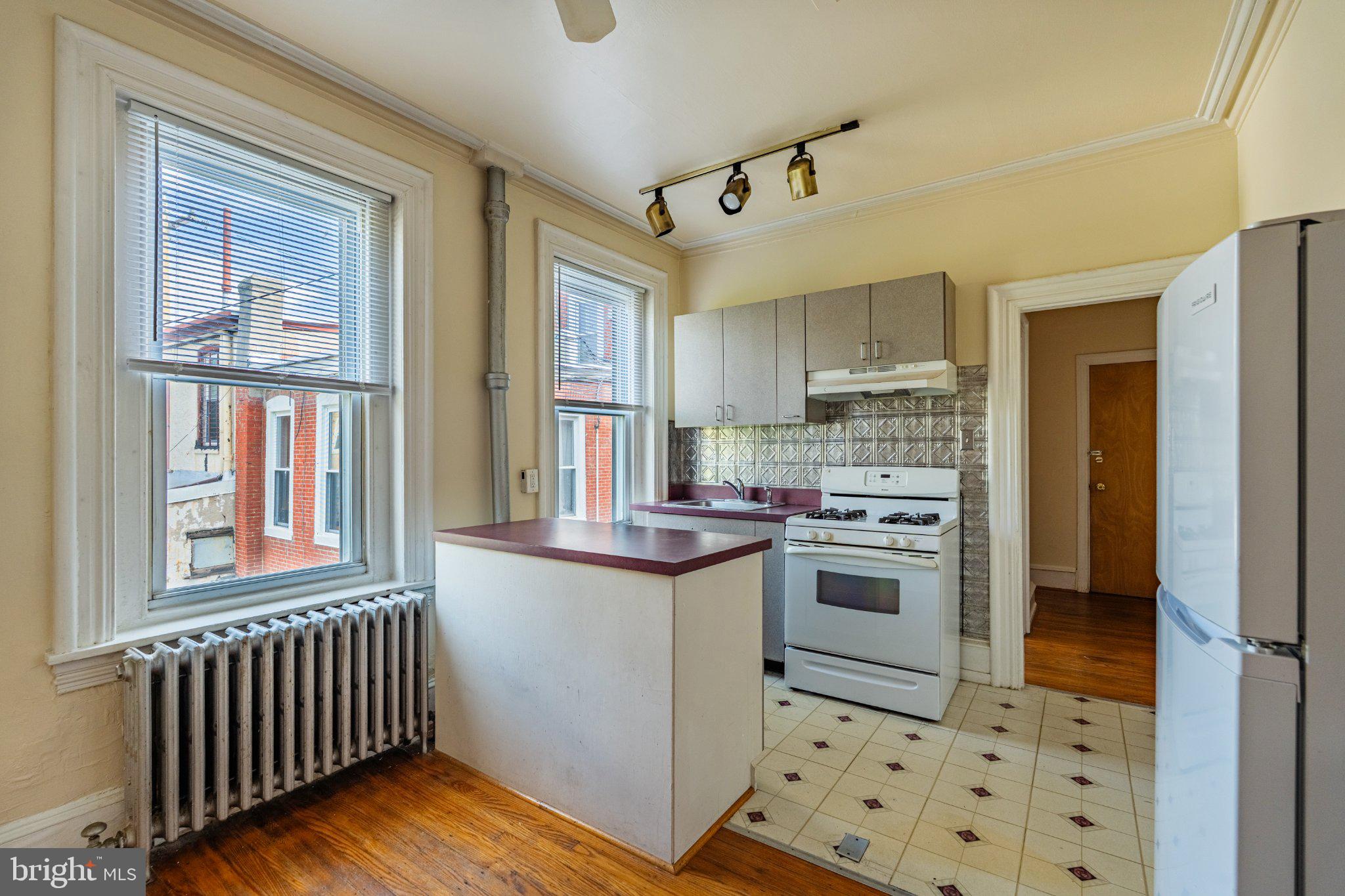 3505 INDIAN QUEEN LANE 2