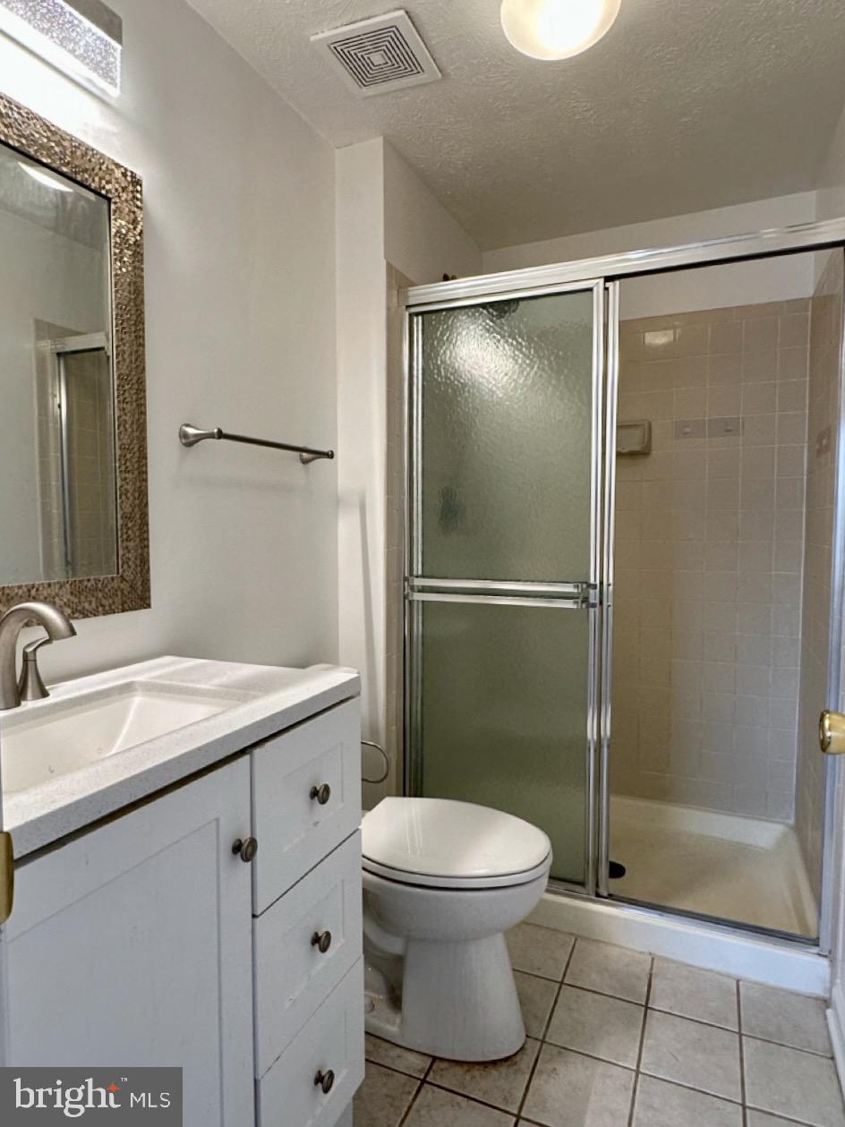 WINDING RIDGE - Residential Lease