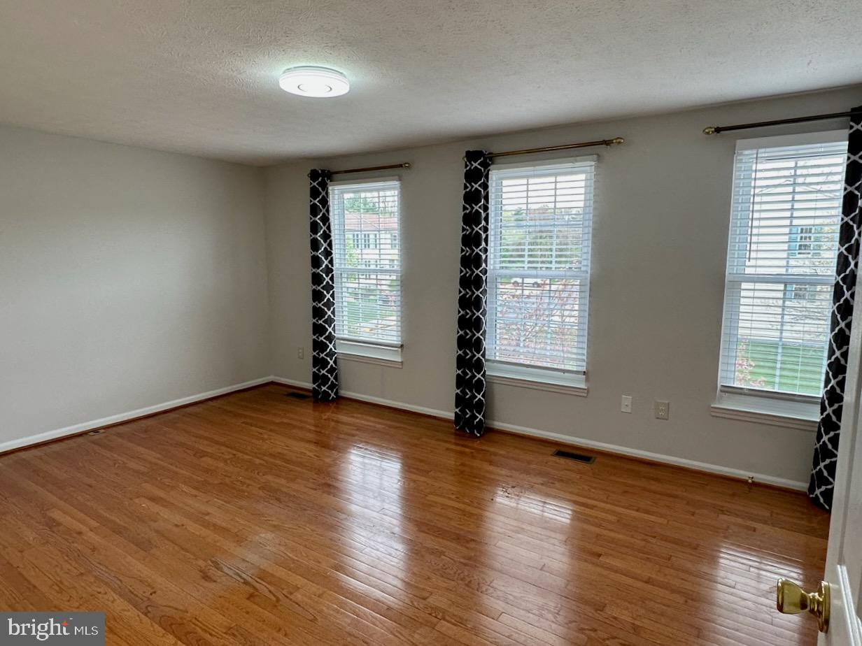 WINDING RIDGE - Residential Lease