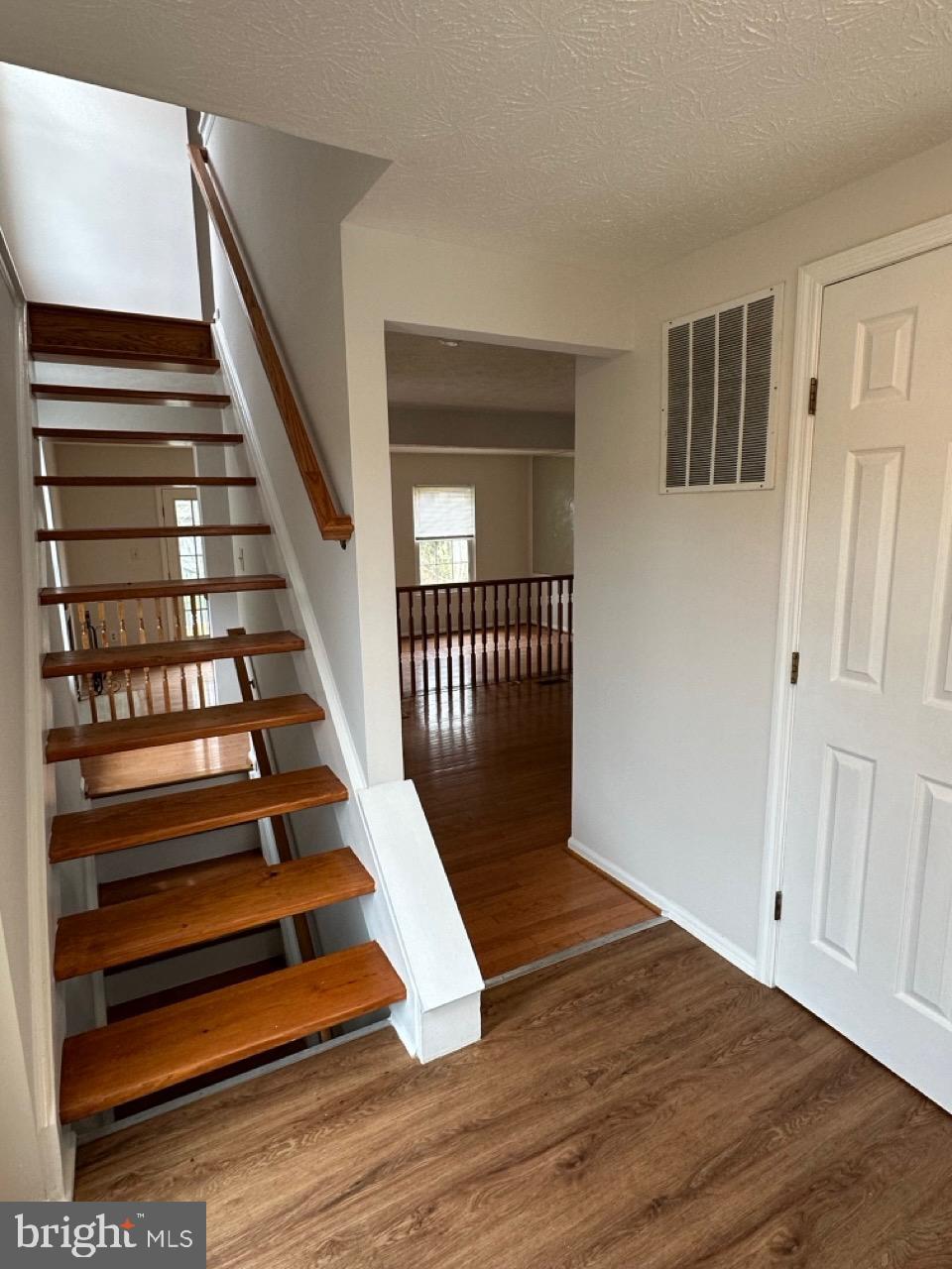 WINDING RIDGE - Residential Lease