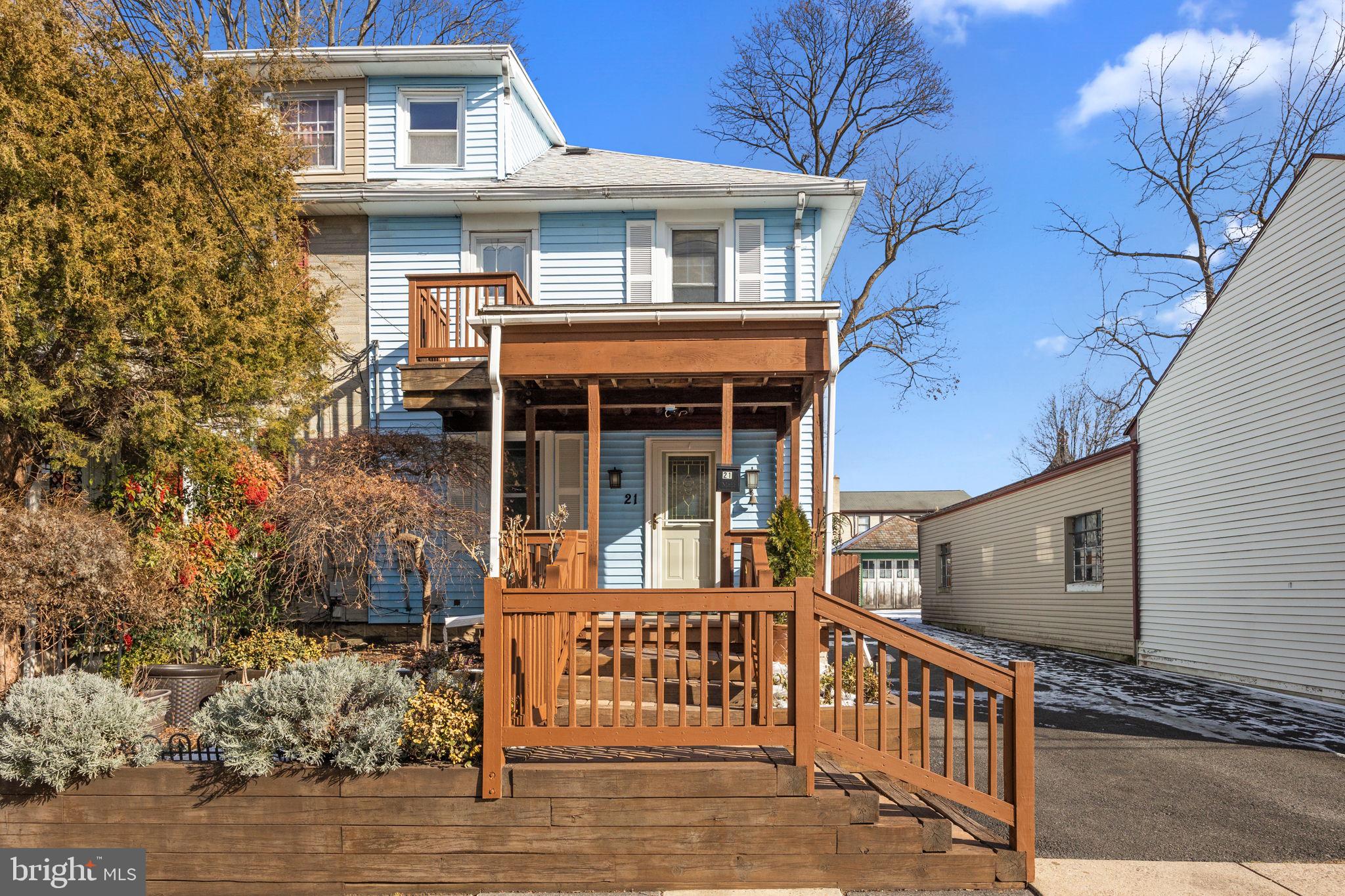 21 N FRANKLIN STREET