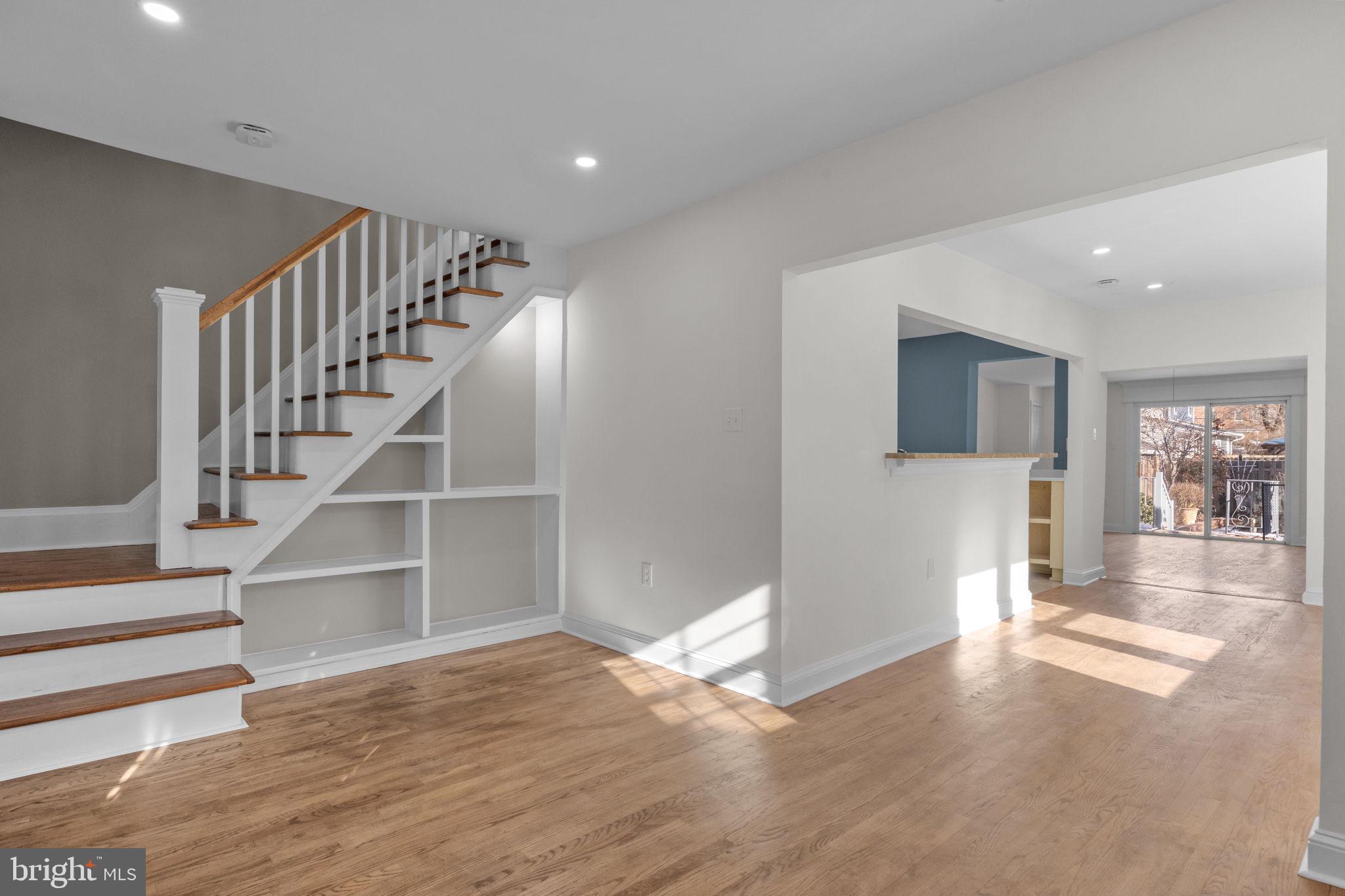 21 N FRANKLIN STREET
