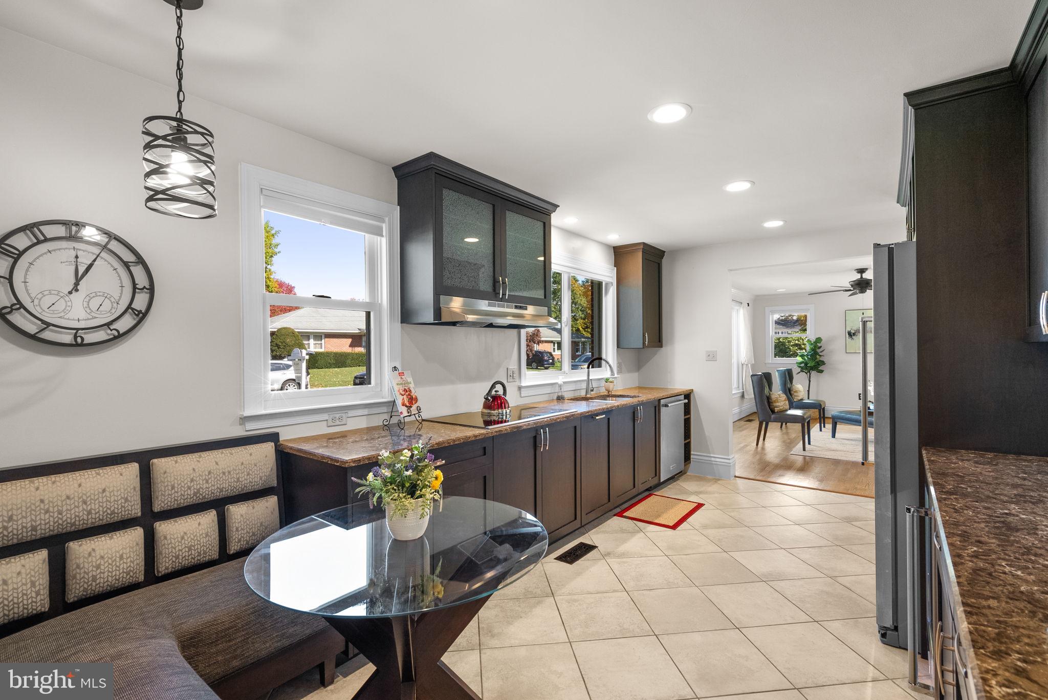 MYERSVILLE - Residential